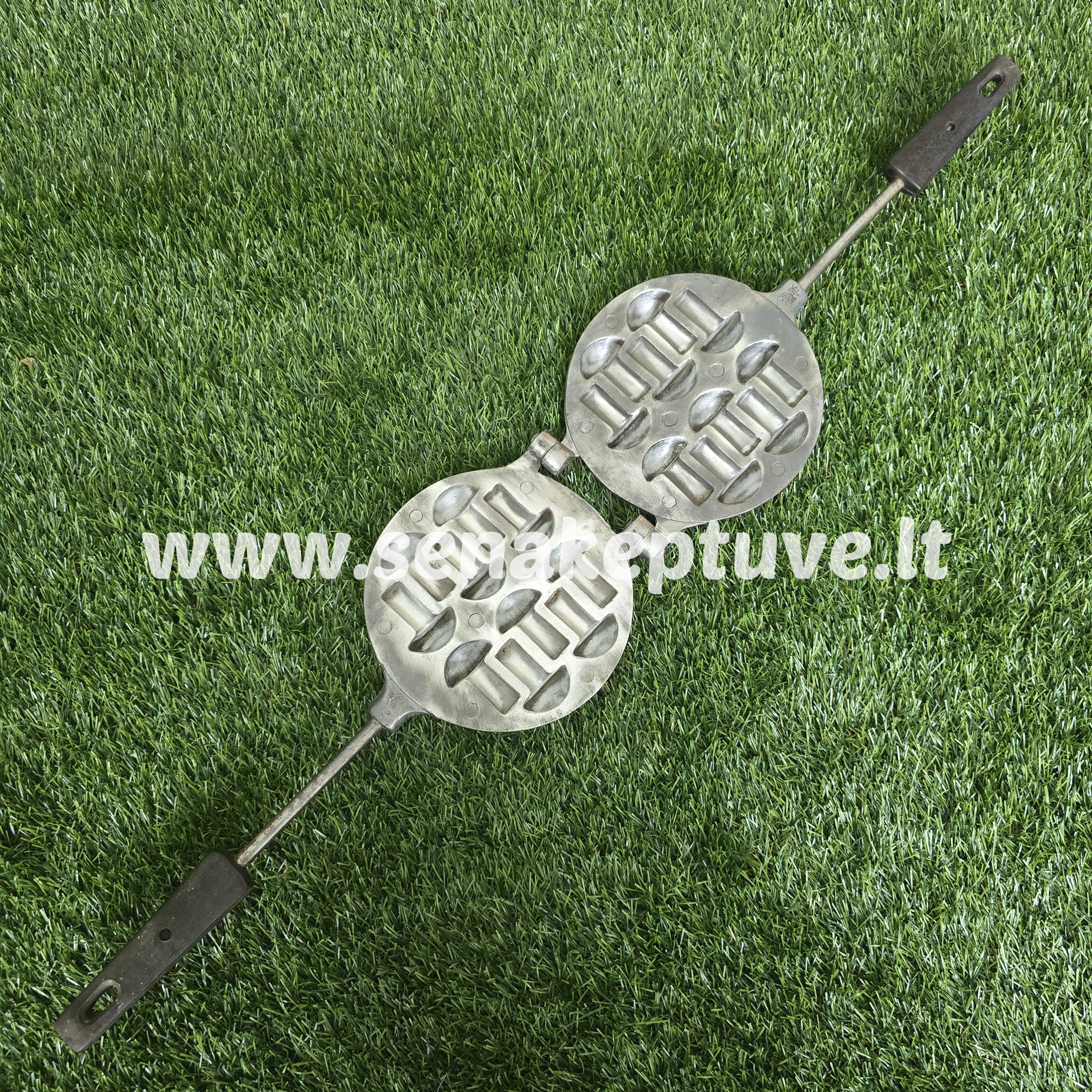 Senovinė grybukų keptuvė