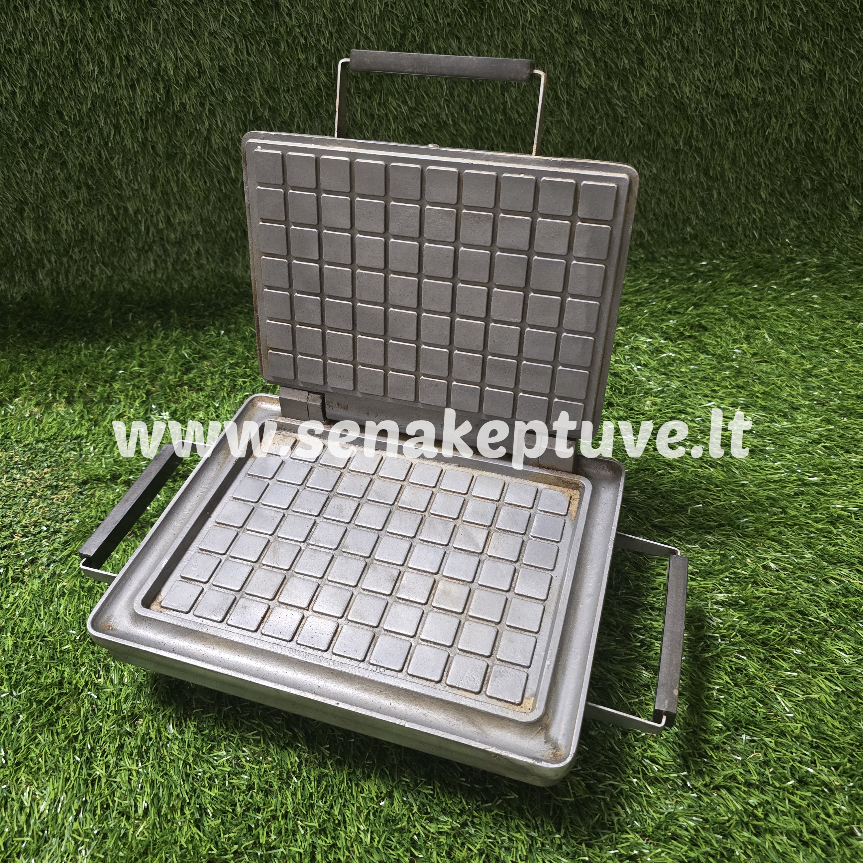 Senovinė elektrinė vaflinė su laidu ploniems vafliams