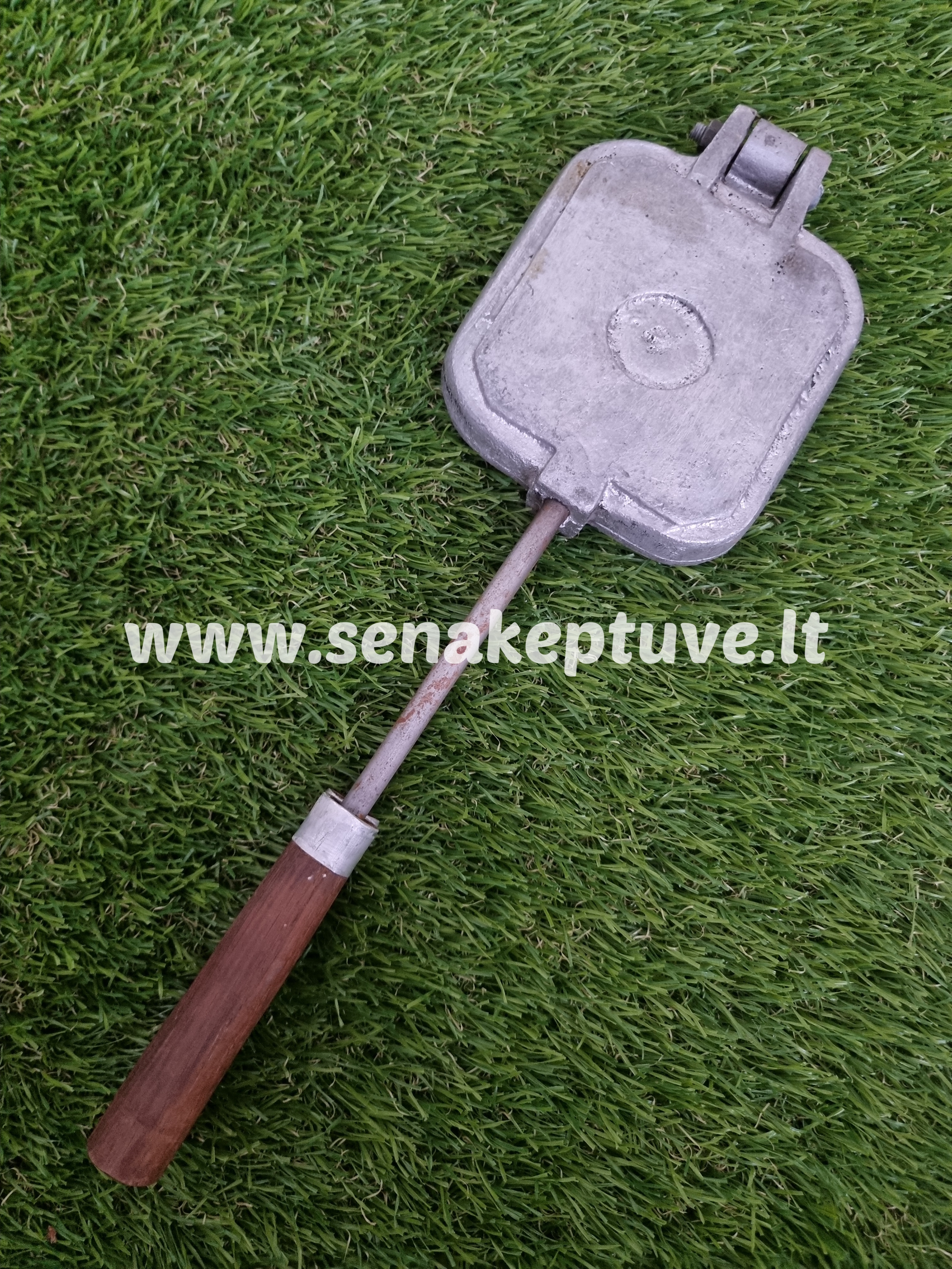 Senovinė meškučių keptuvė (Maskvos olimpiados meškutis)