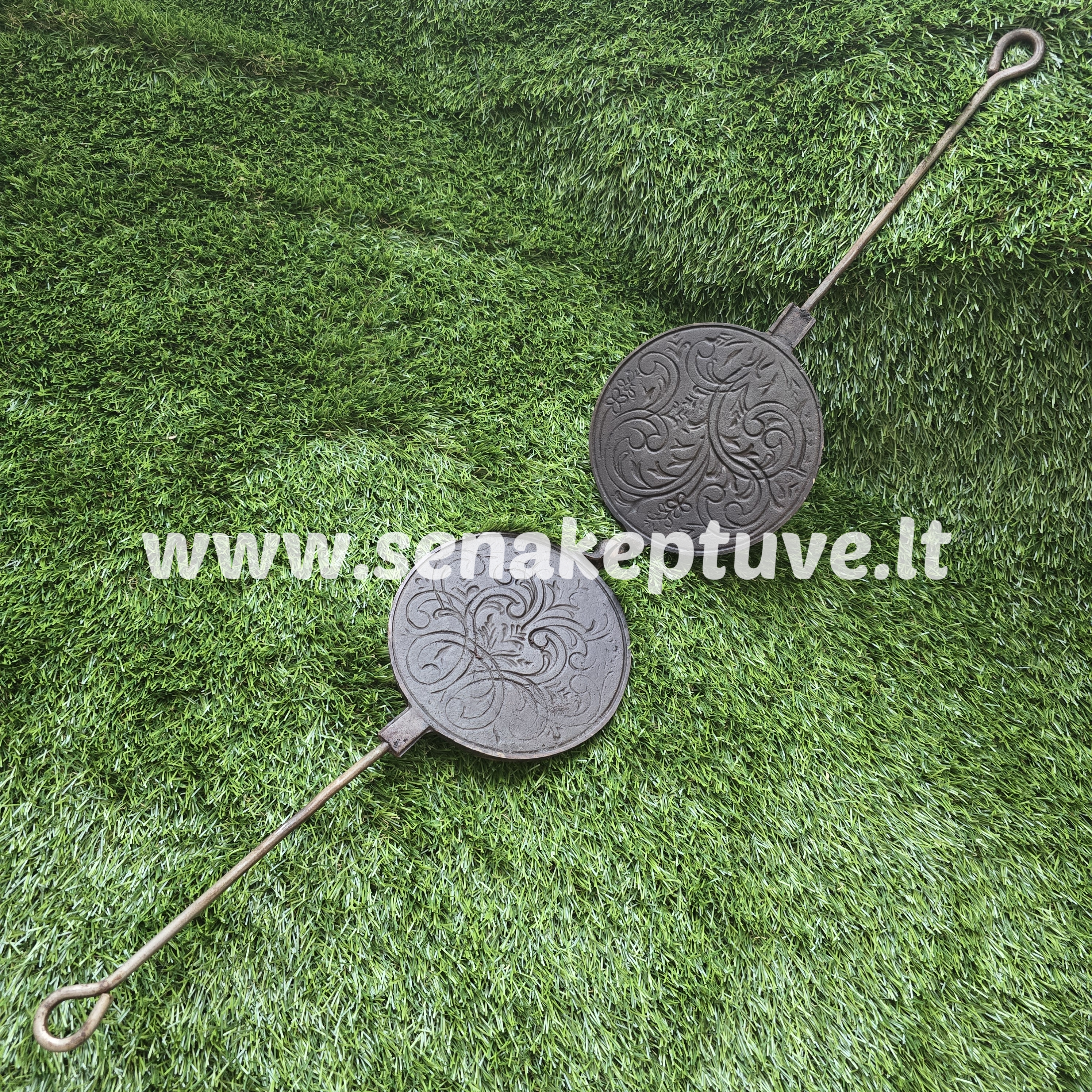 Senovinė ketaus plonų vaflių keptuvė