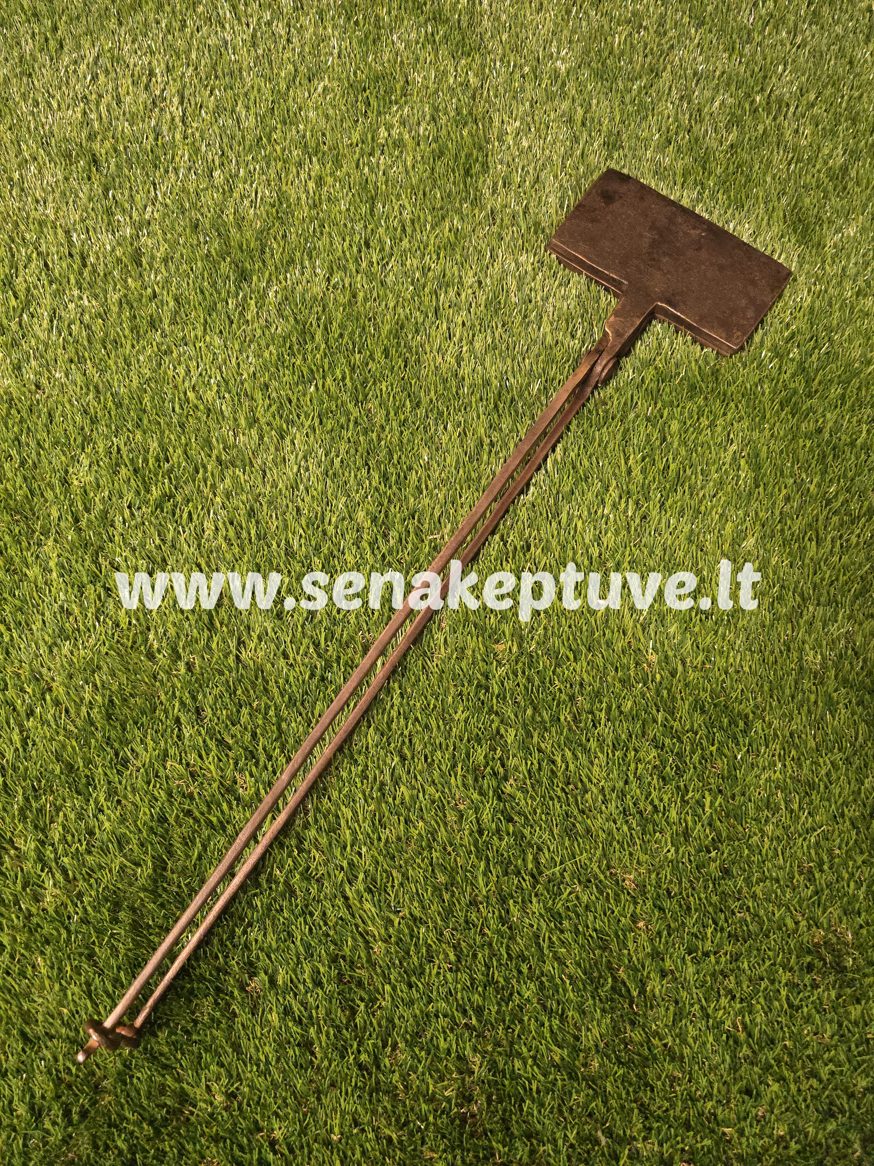 Senovinė ketaus plonų vaflių keptuvė