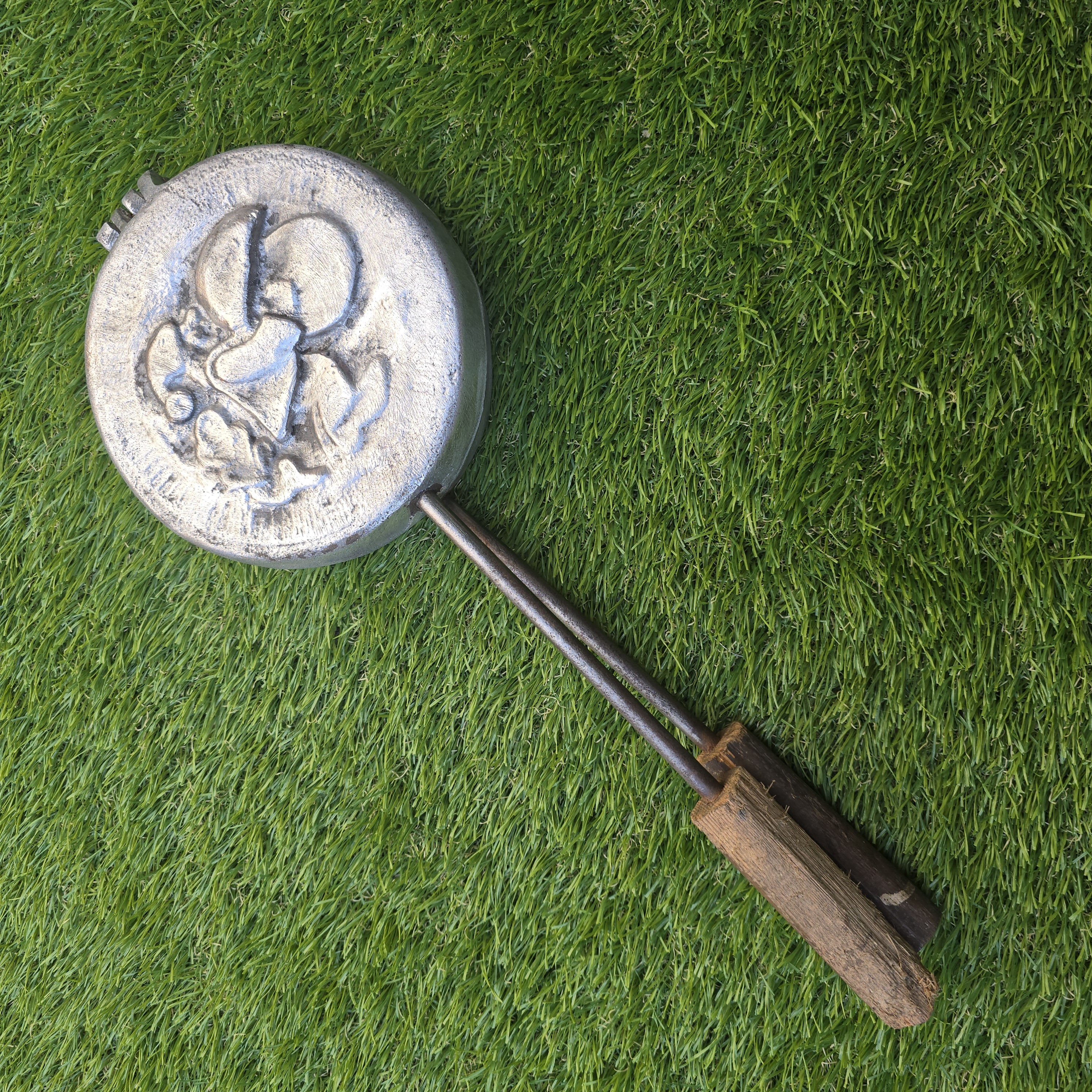 Senovinė grybukų keptuvė