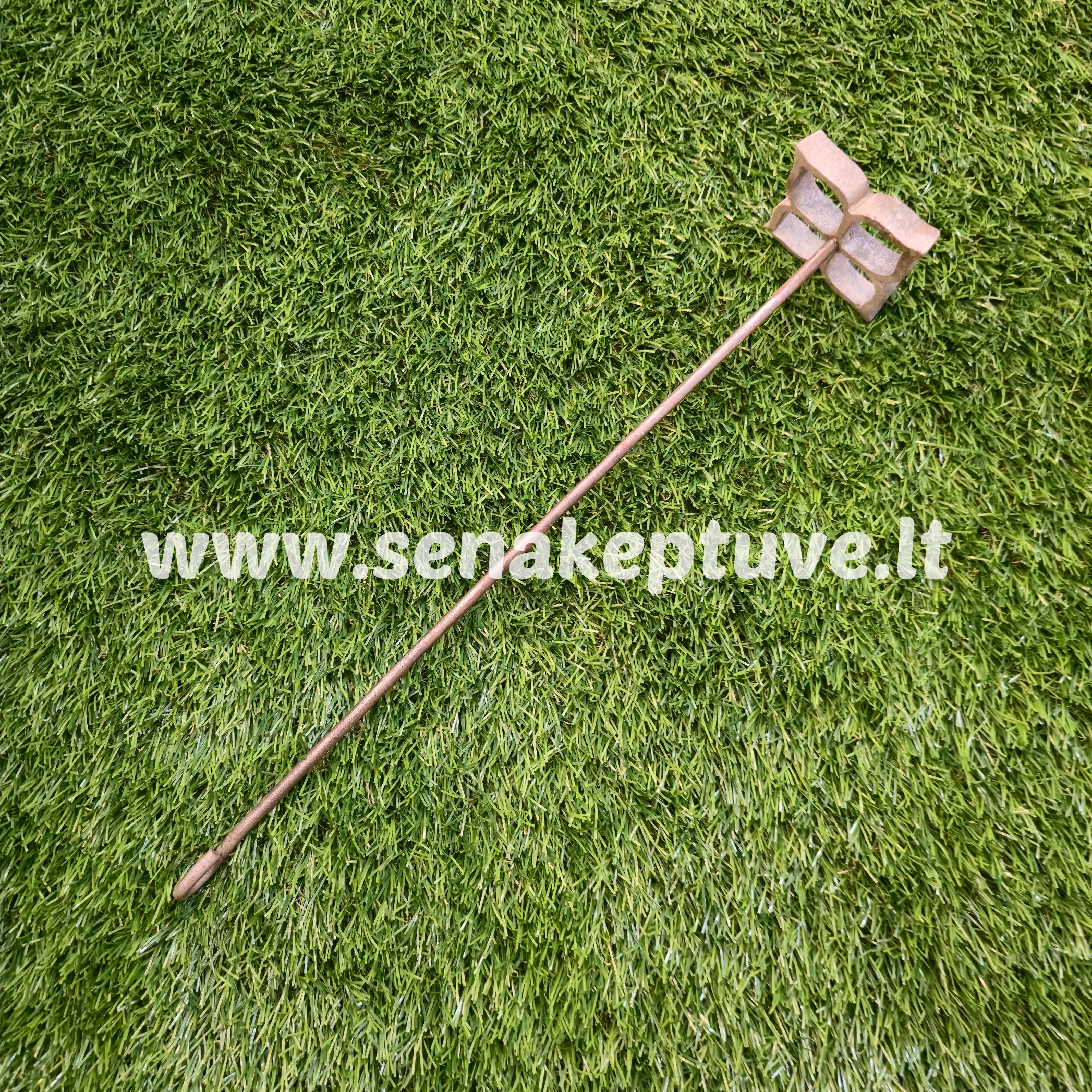 Senovinė žagarėlių formelė su koteliu