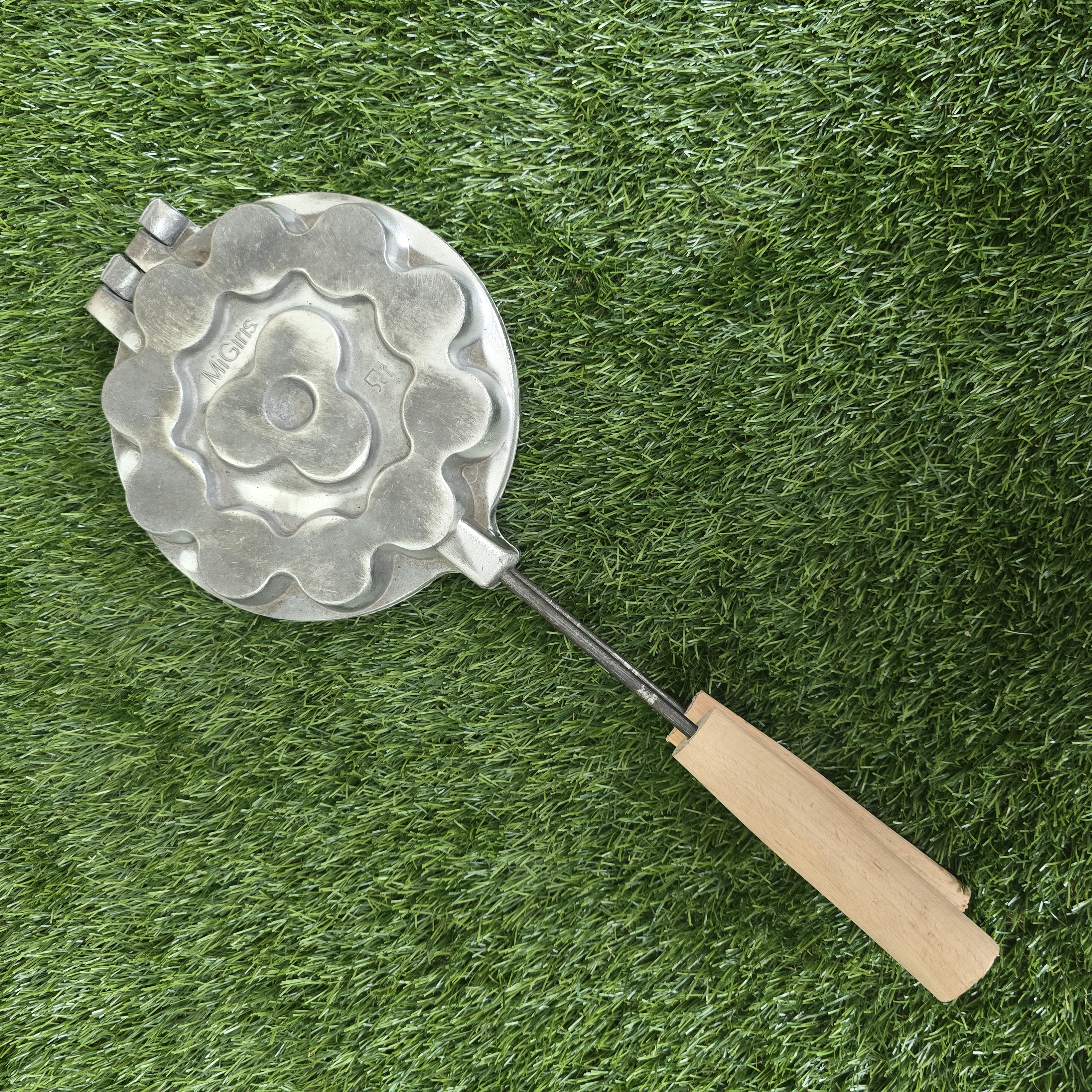 Šiuolaikinė grybukų keptuvė Migiris