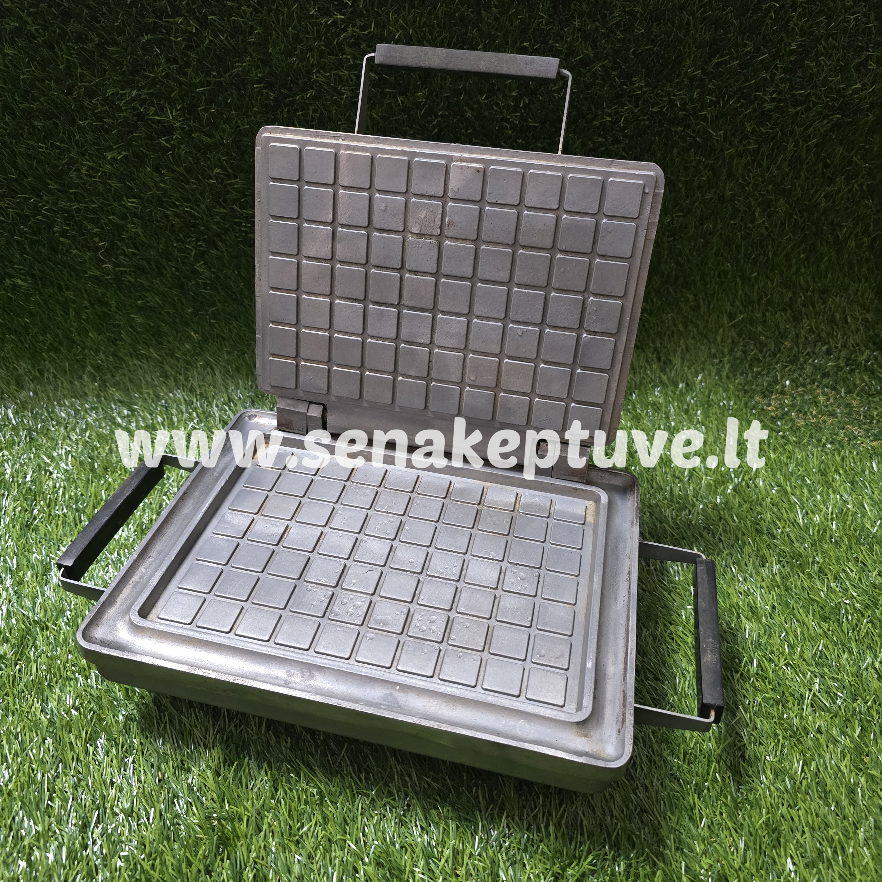 Senovinė elektrinė vaflinė su laidu ploniems vafliams