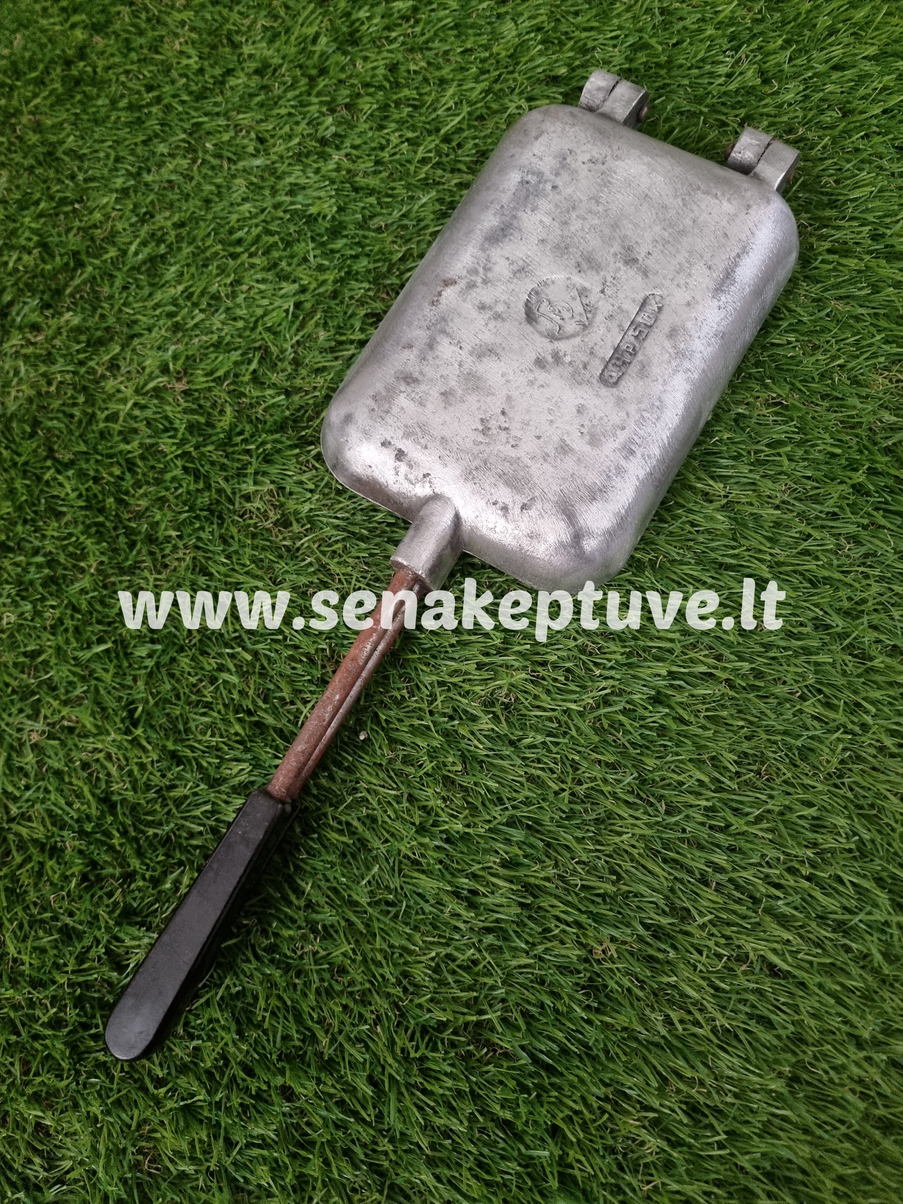 Senovinė meškučių keptuvė