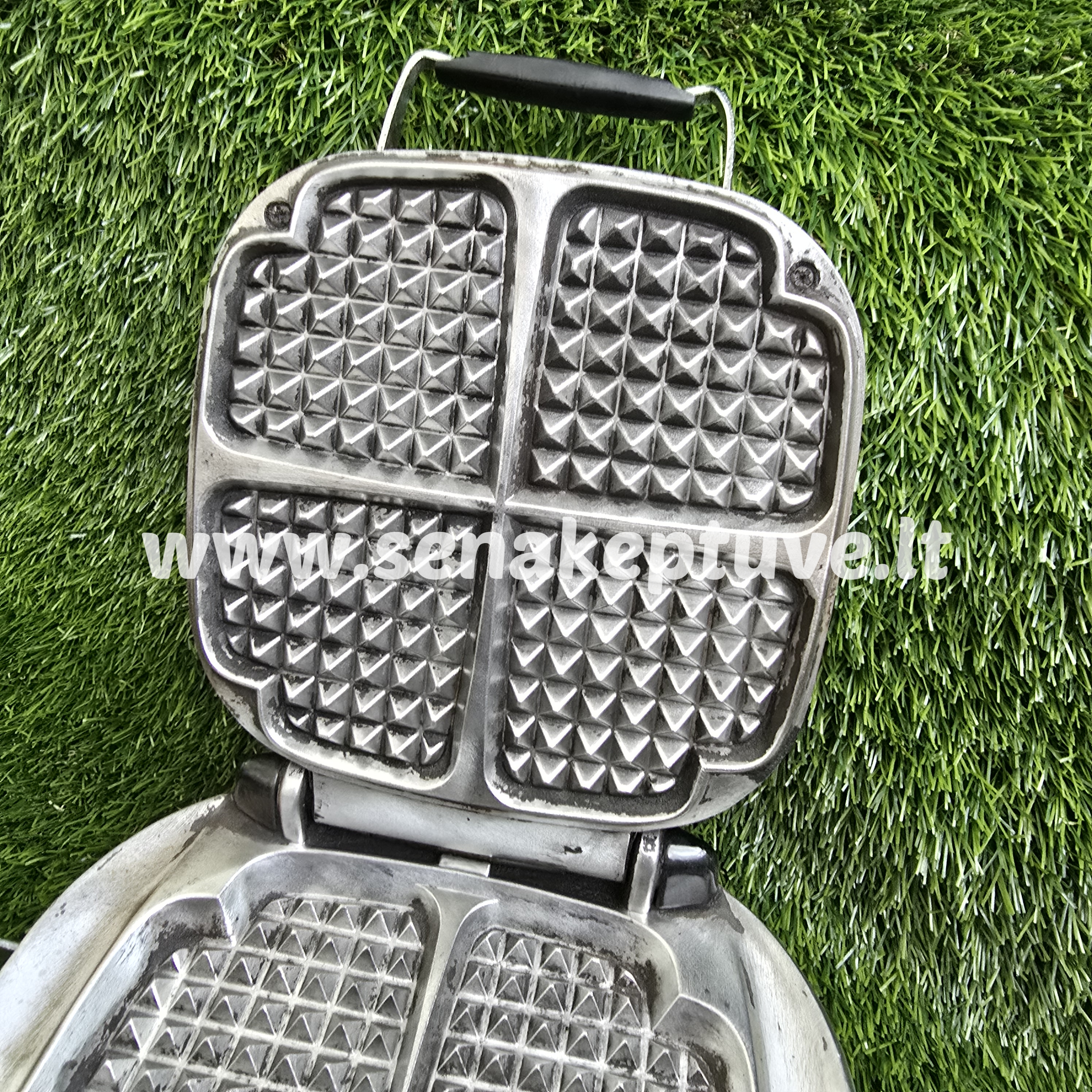 Senovinė elektrinė čirvinių blynų keptuvė Husqvarna su laidu (nuskilusios rankenėlės)