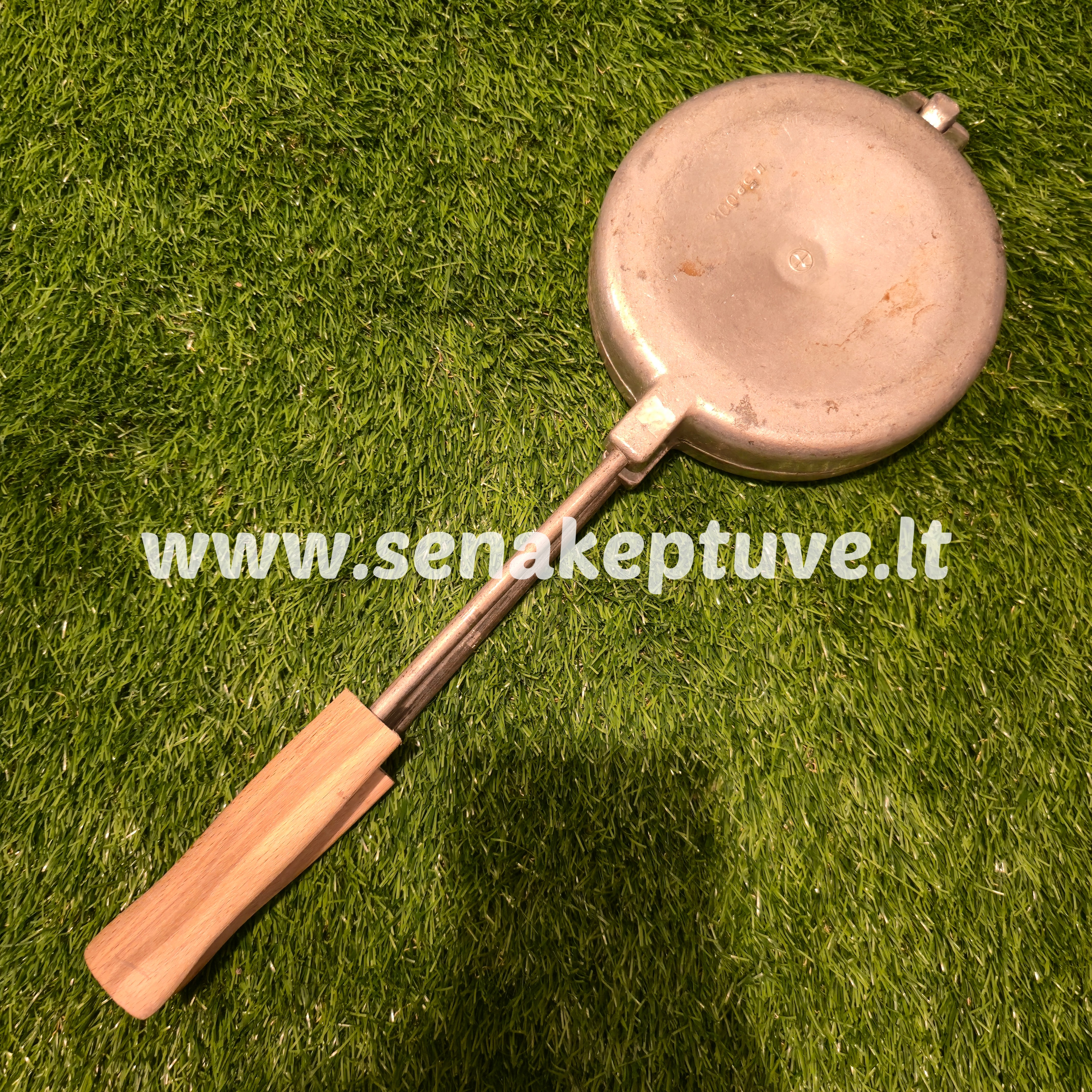 Senovinė šachmatų keptuvė