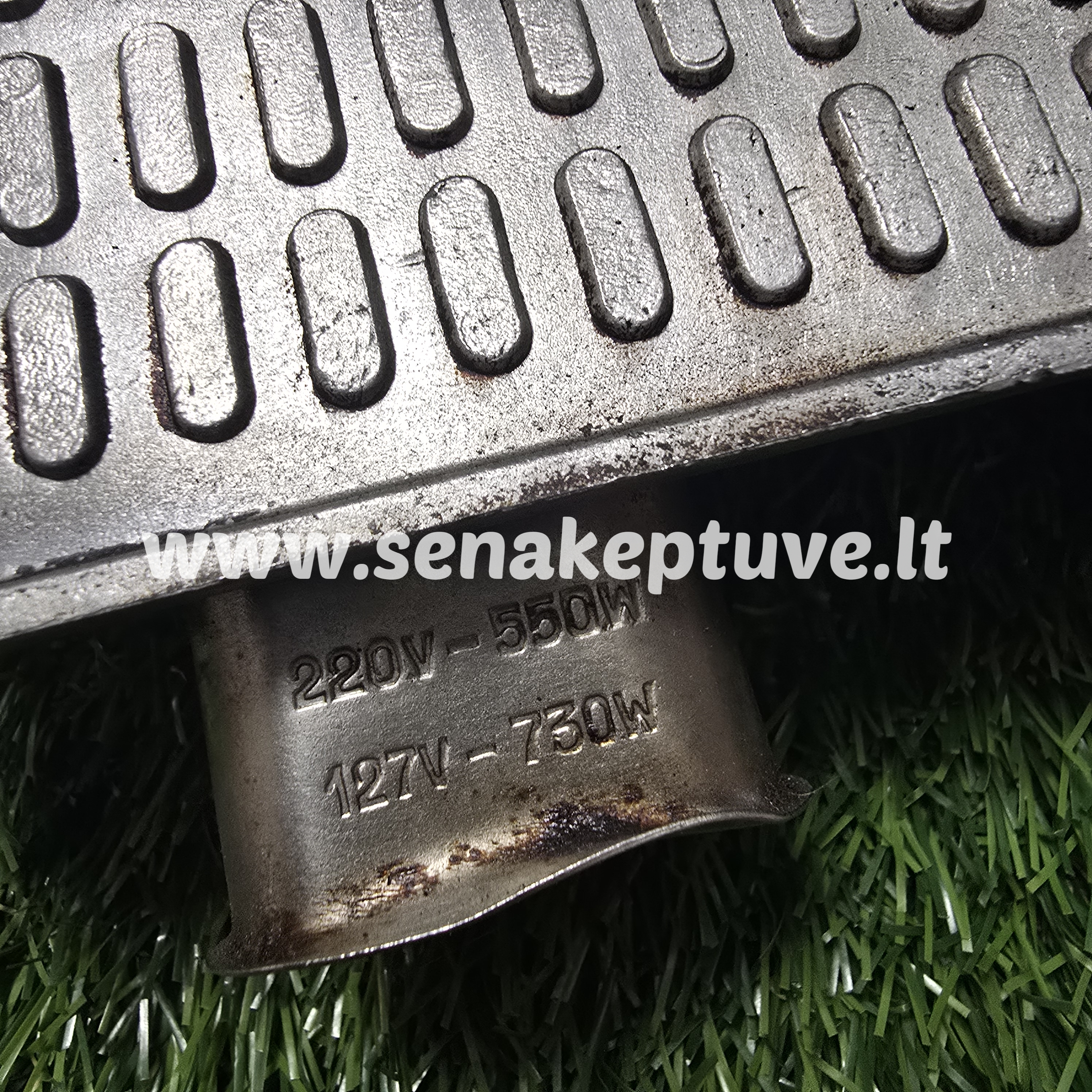 Senovinė elektrinė vaflinė su laidu