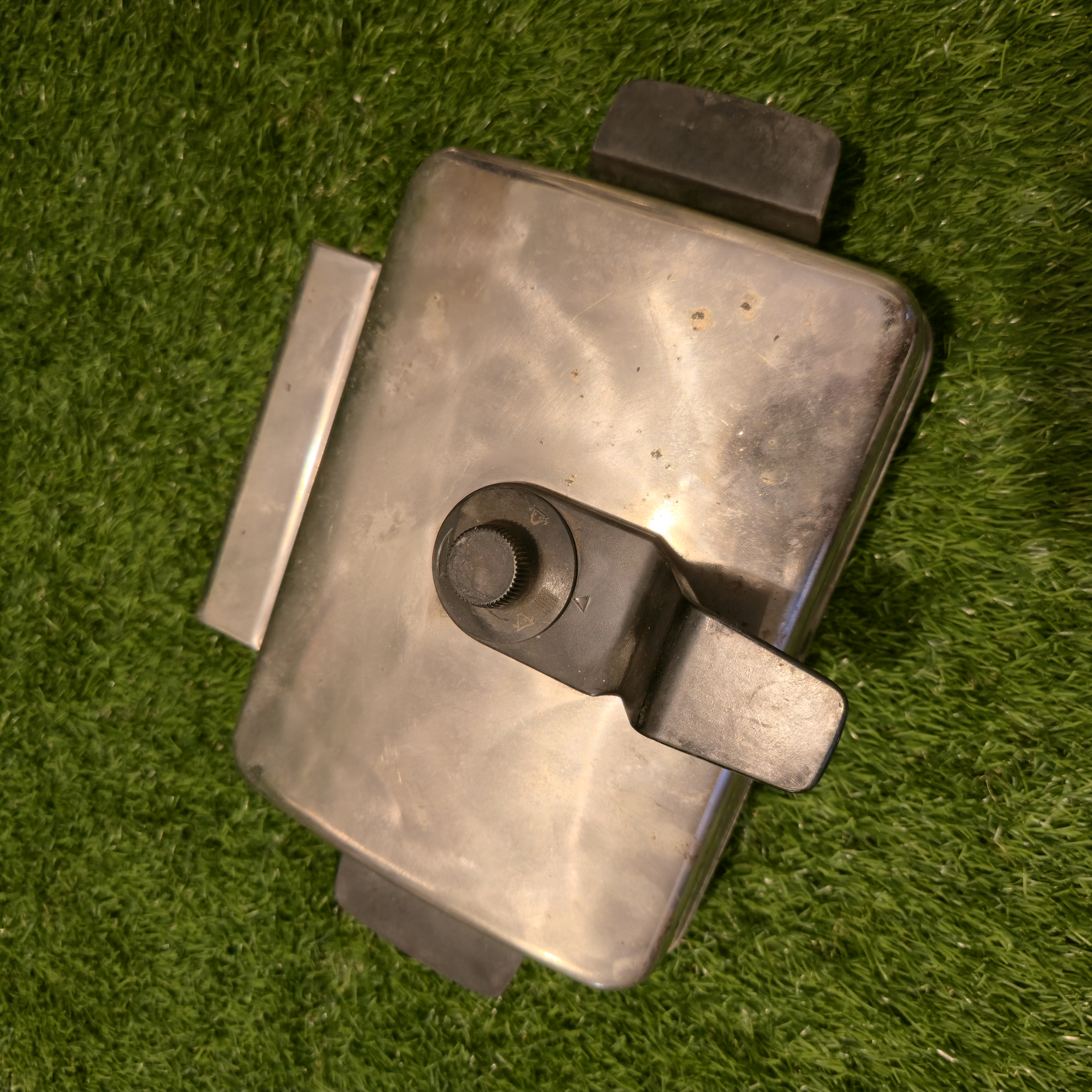 Senovinė elektrinė vaflinė su laidu