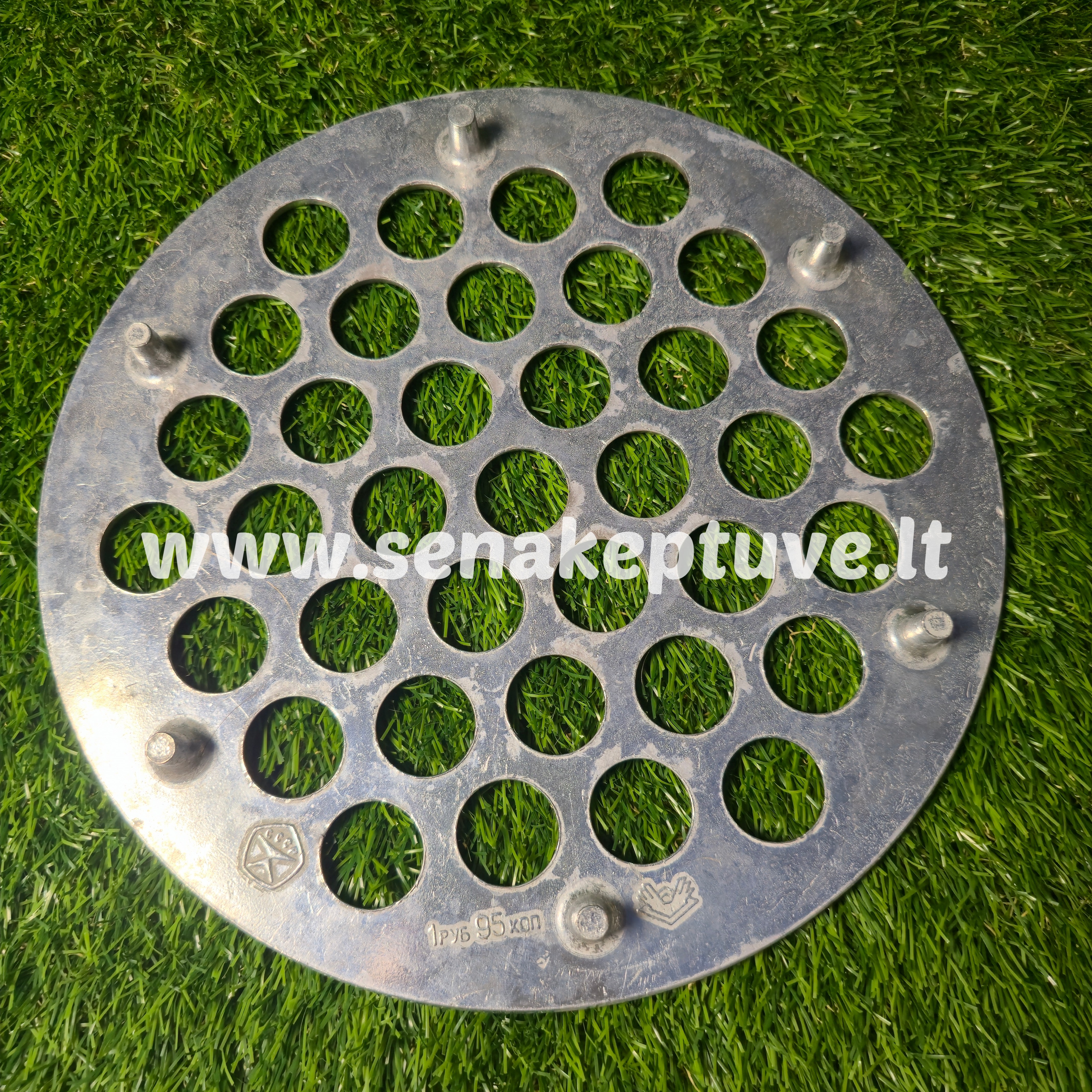 Senovinė koldūnų kepimo forma