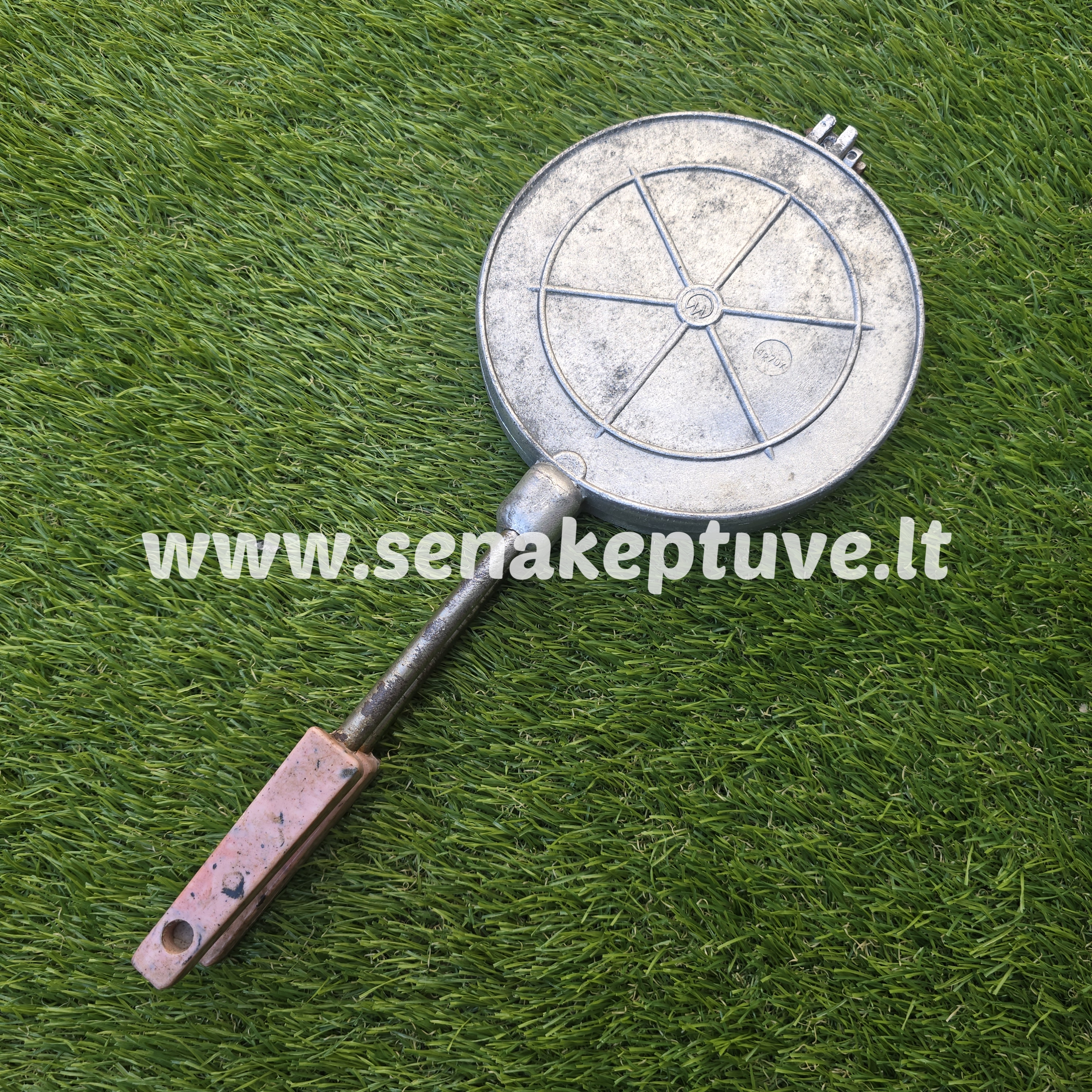 Senovinė blynų keptuvė