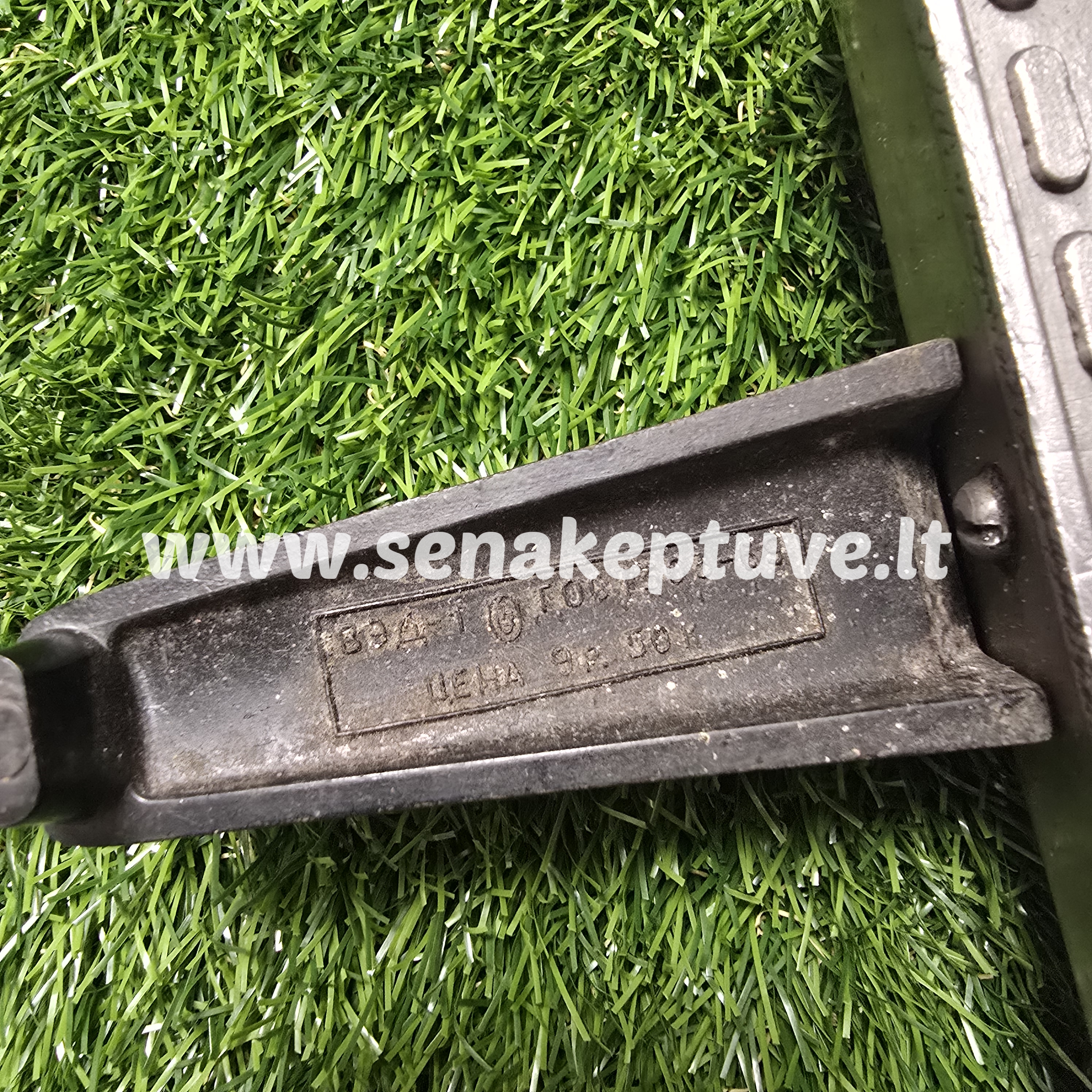 Senovinė elektrinė vaflinė su laidu