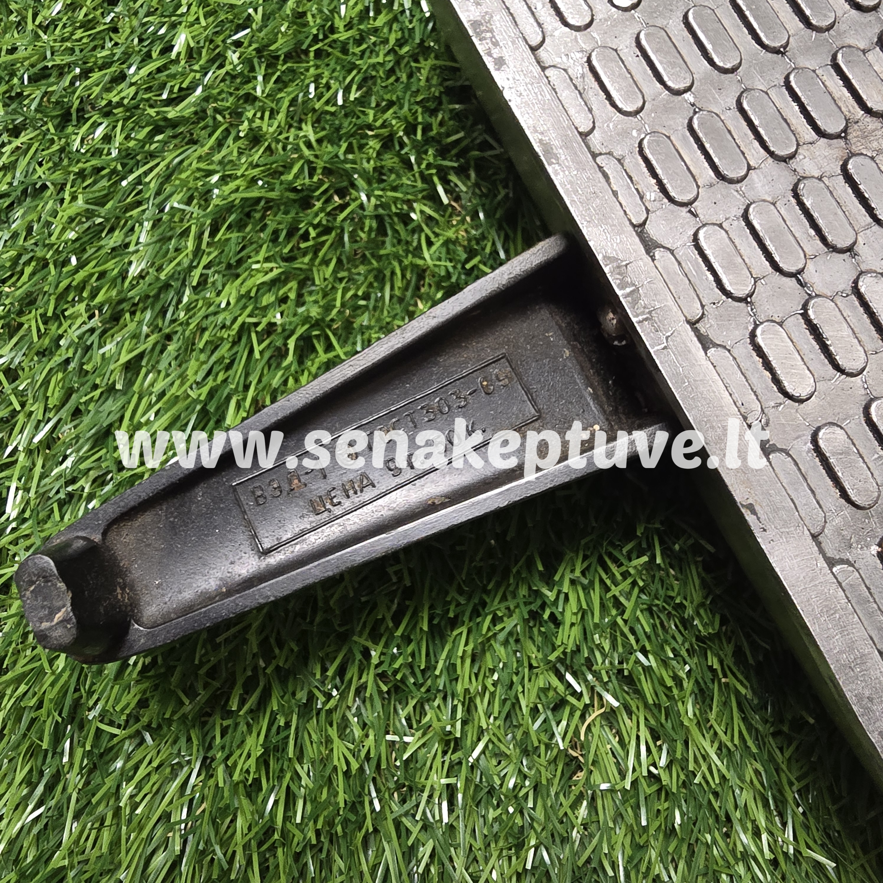 Senovinė elektrinė vaflinė su laidu