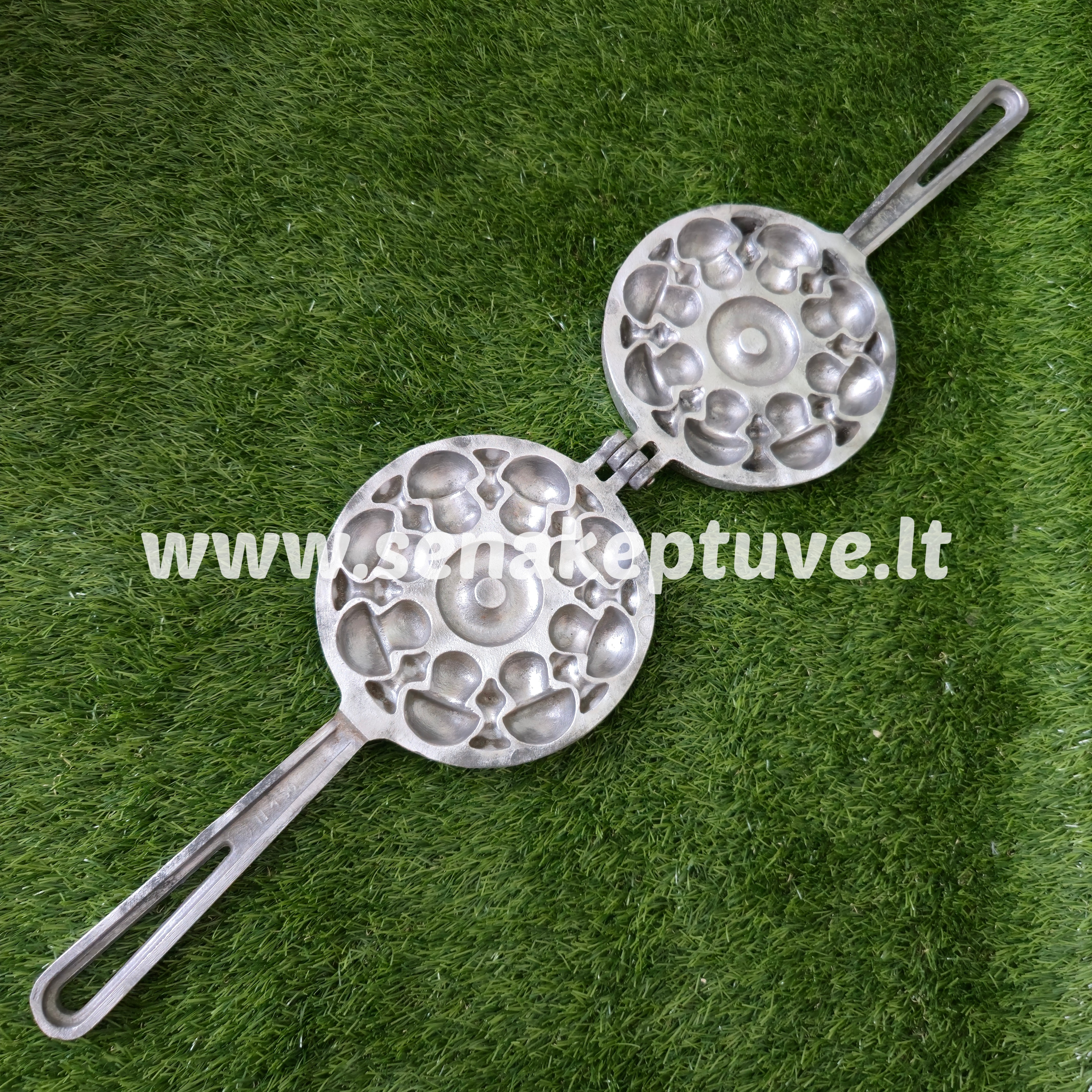 Senovinė grybukų keptuvė