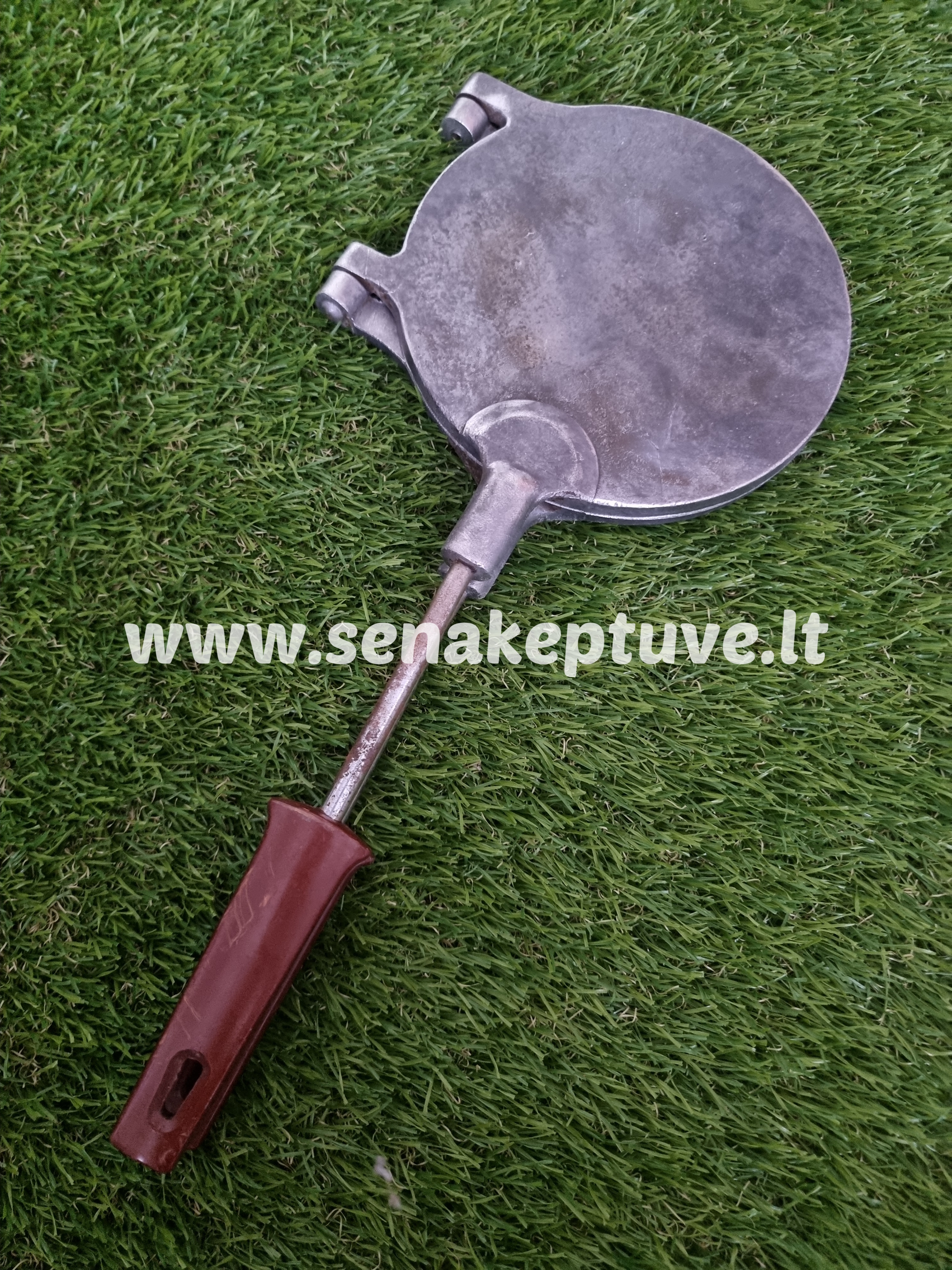 Senovinė blynų keptuvė