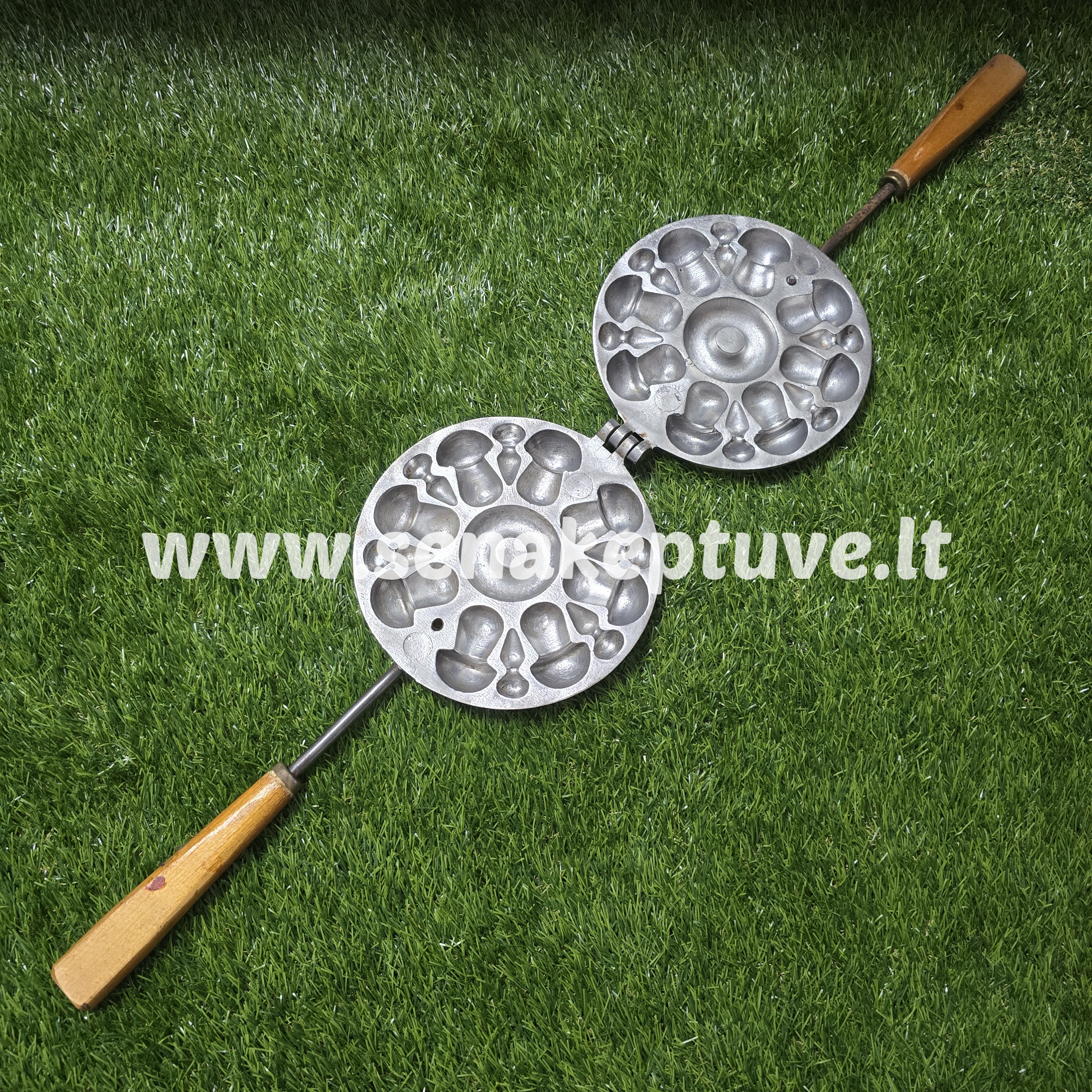 Senovinė grybukų keptuvė