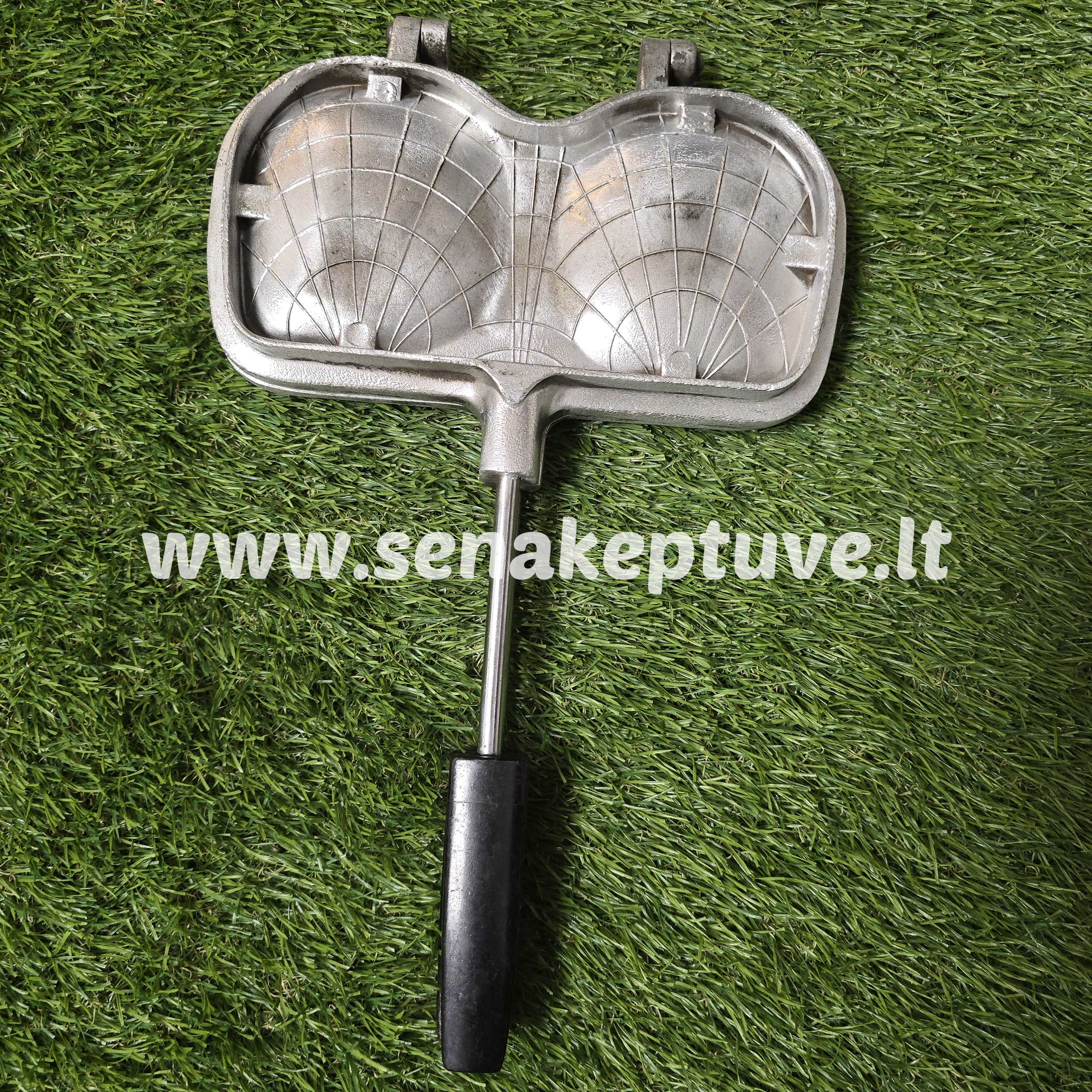 Senovinė madlenų keptuvė