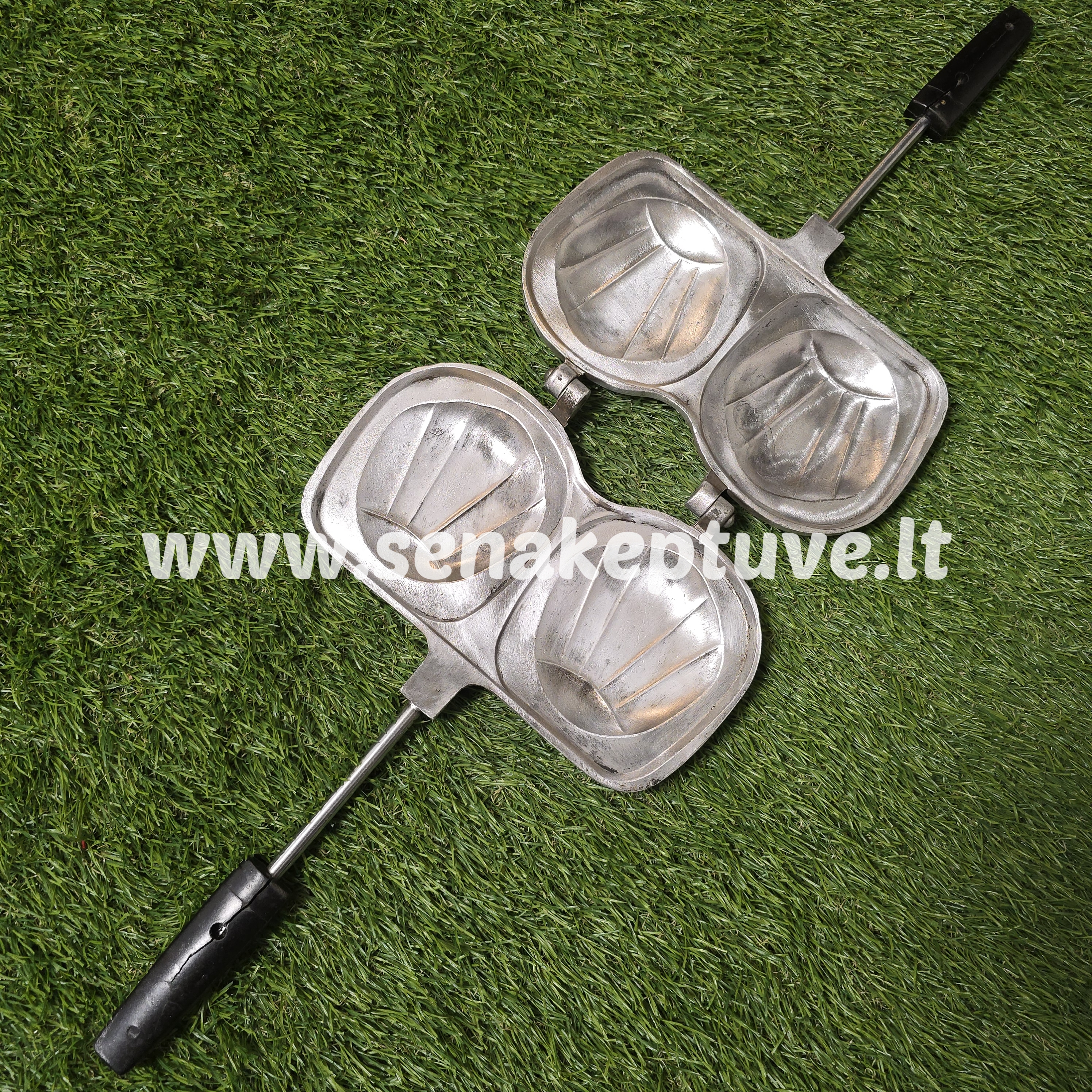 Senovinė madlenų keptuvė