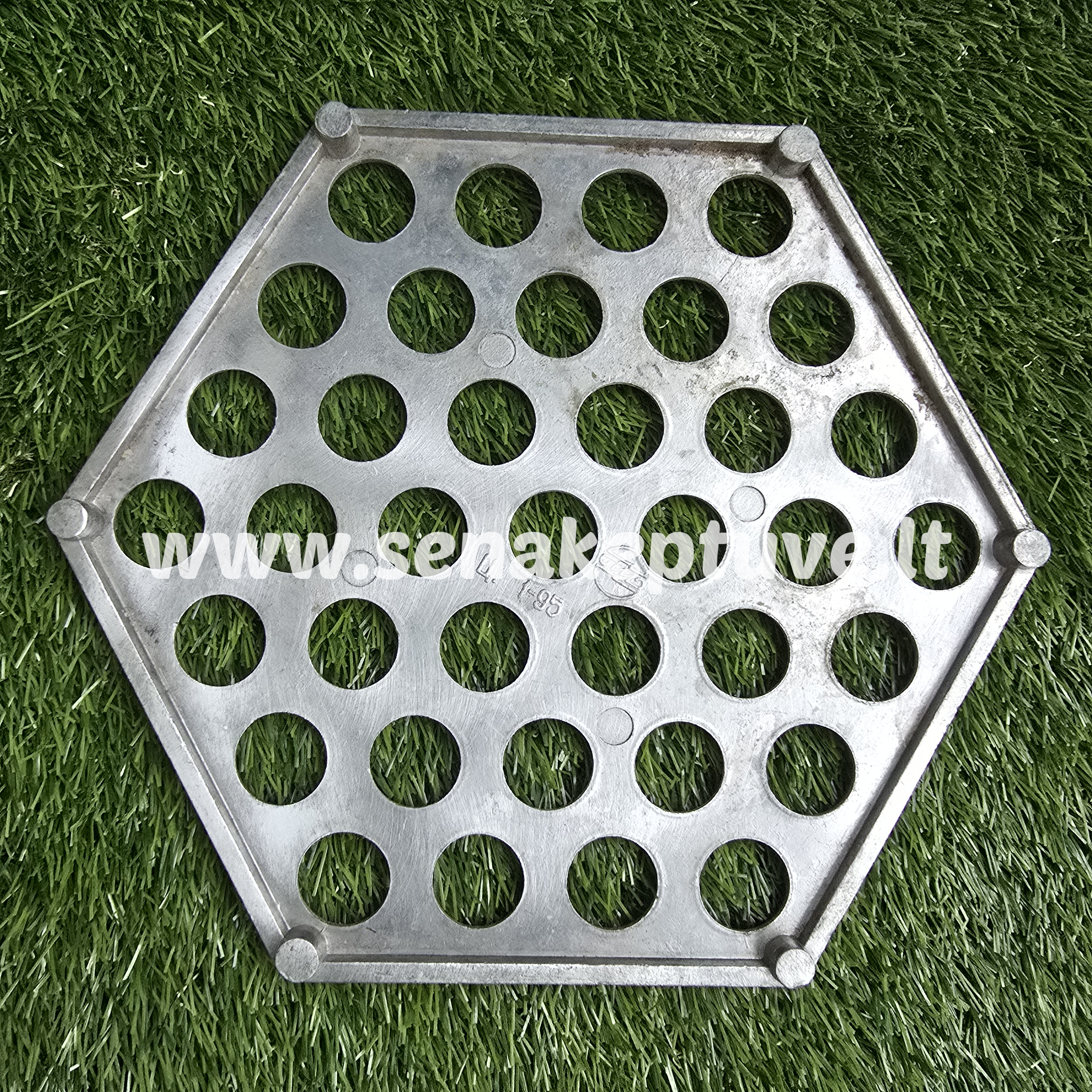 Senovinė koldūnų kepimo forma