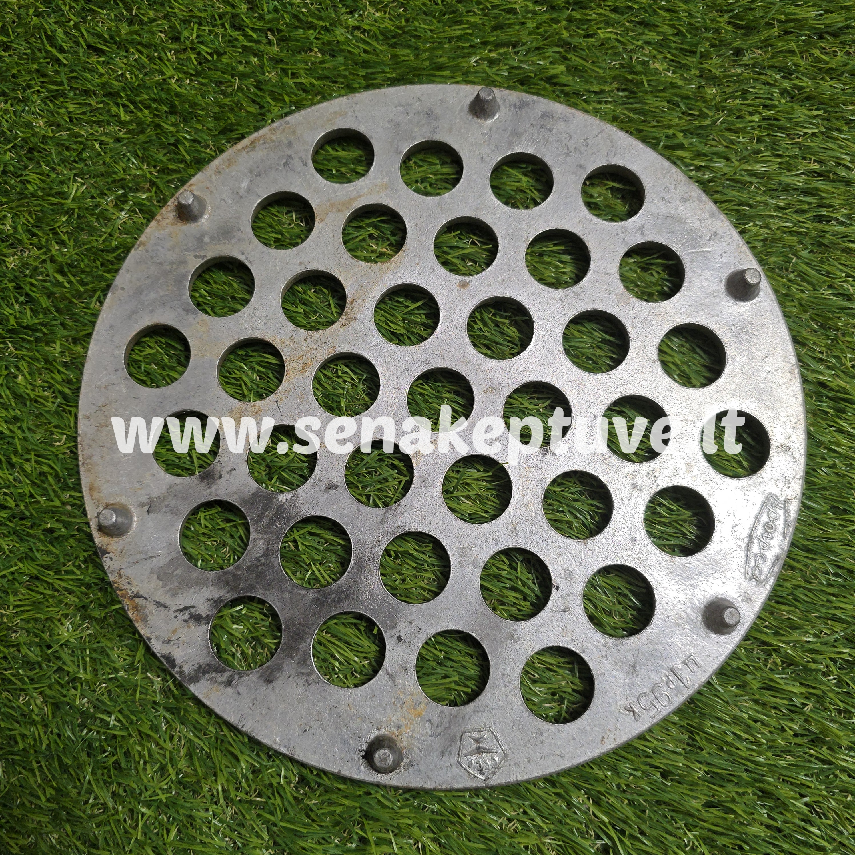 Senovinė koldūnų kepimo forma