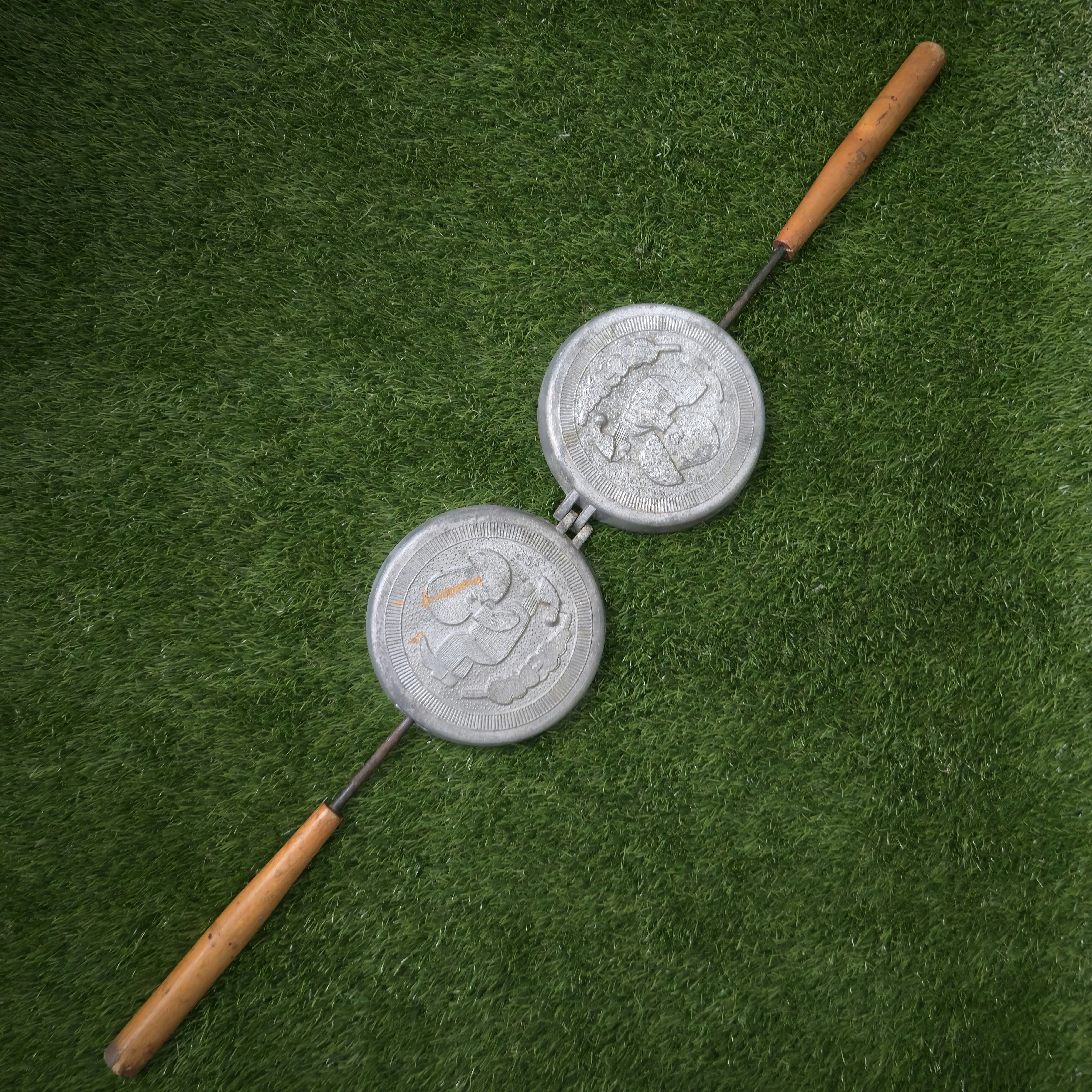 Senovinė grybukų keptuvė