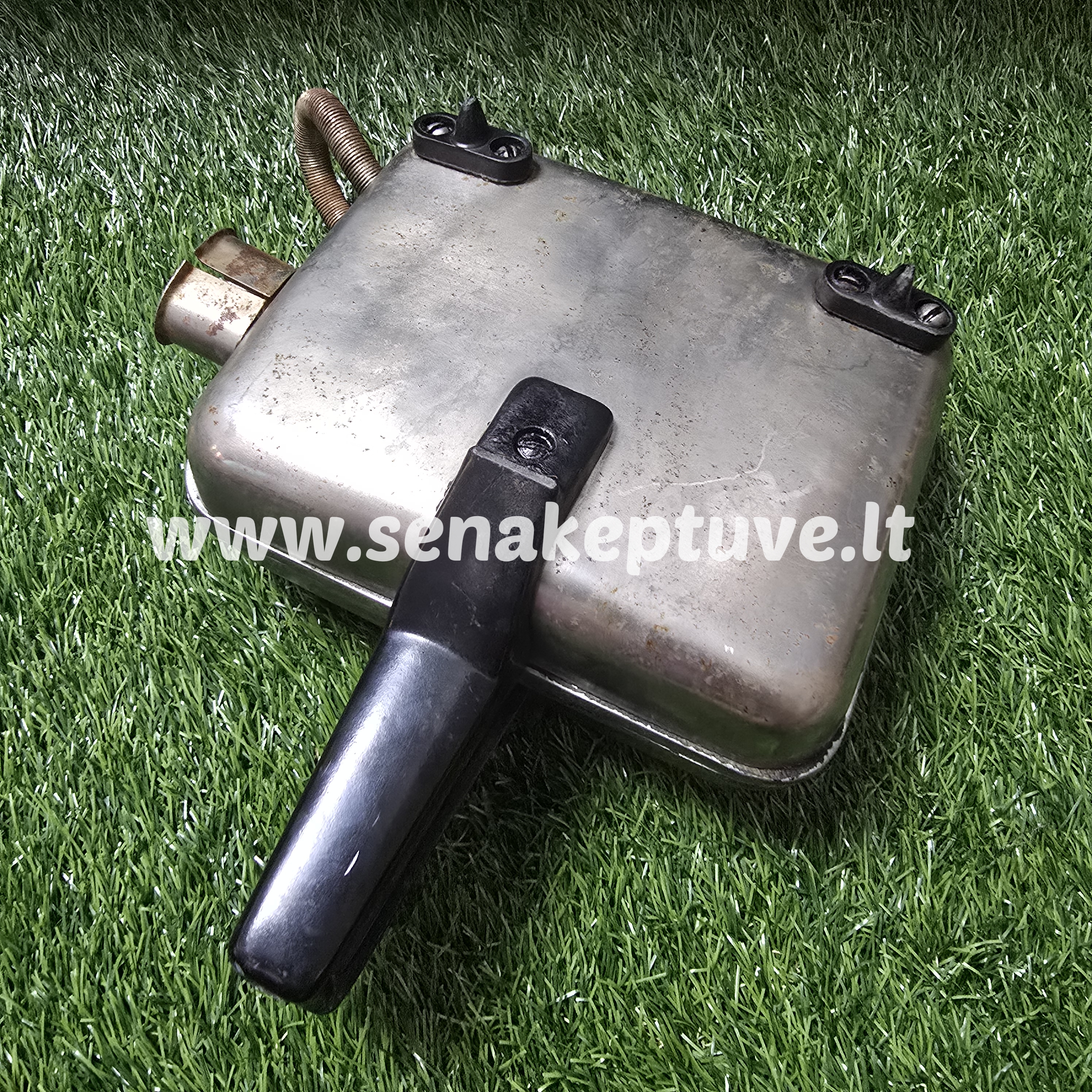 Senovinė elektrinė vaflinė su laidu