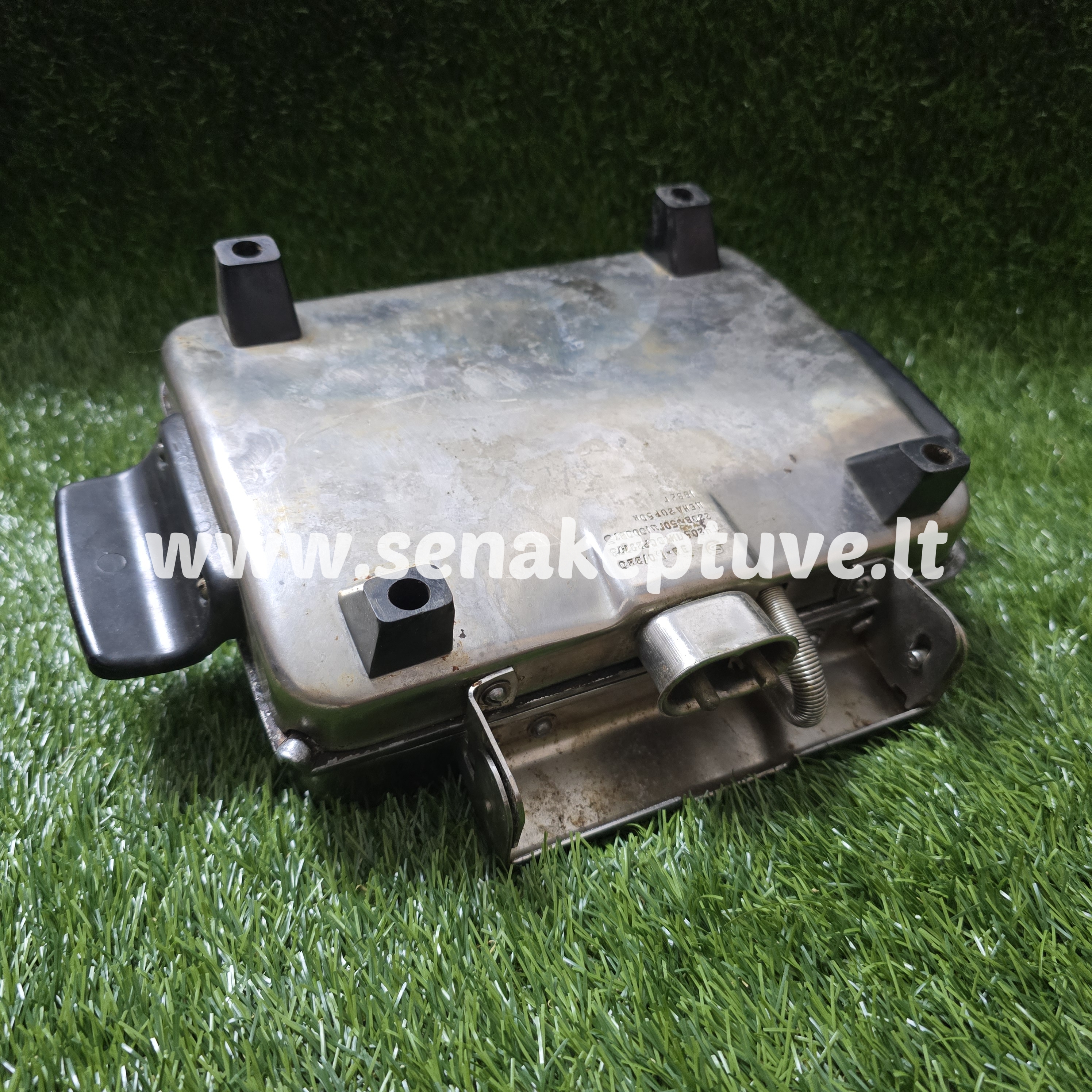 Senovinė elektrinė vaflinė su laidu