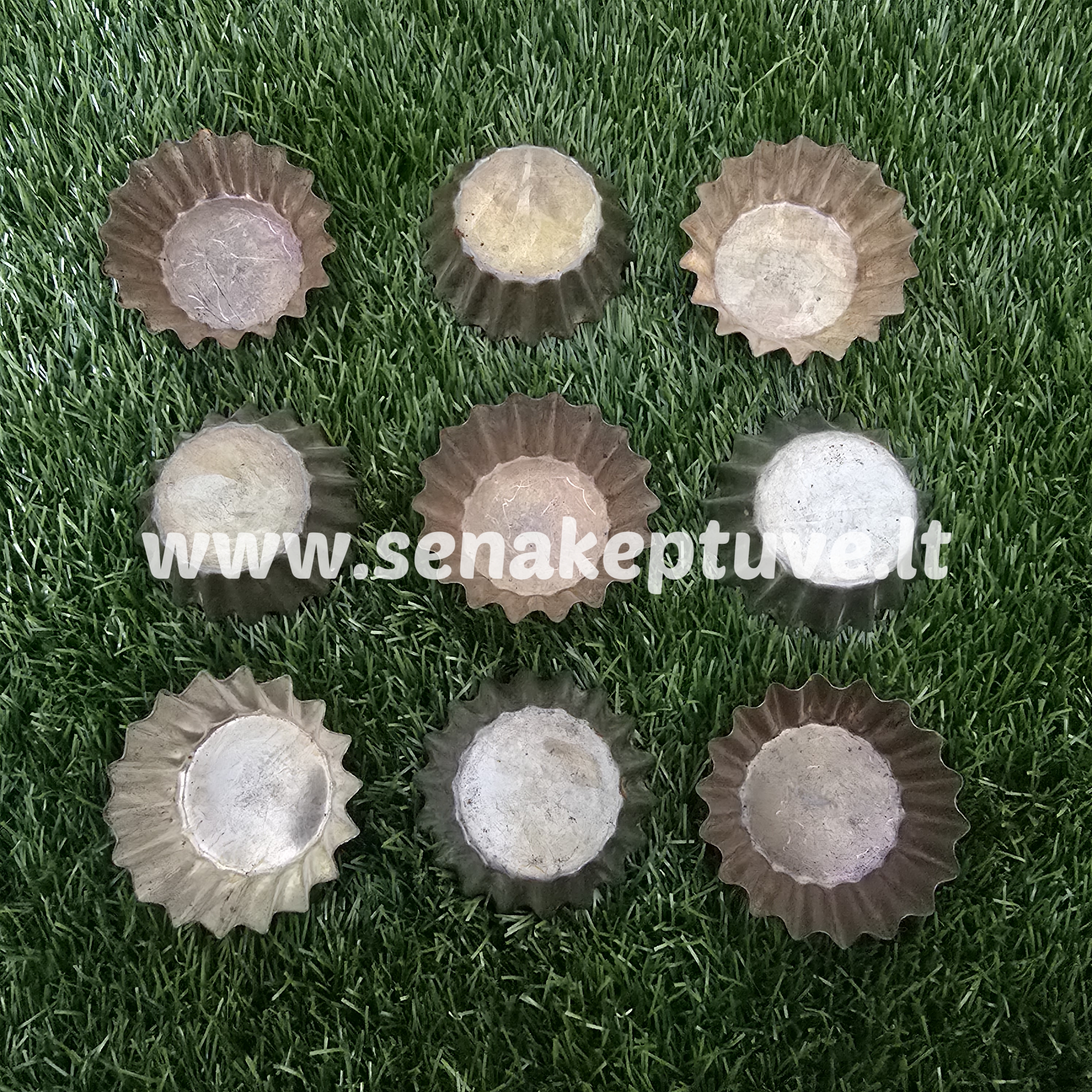 Senovinės kepimo formelės - krepšeliai