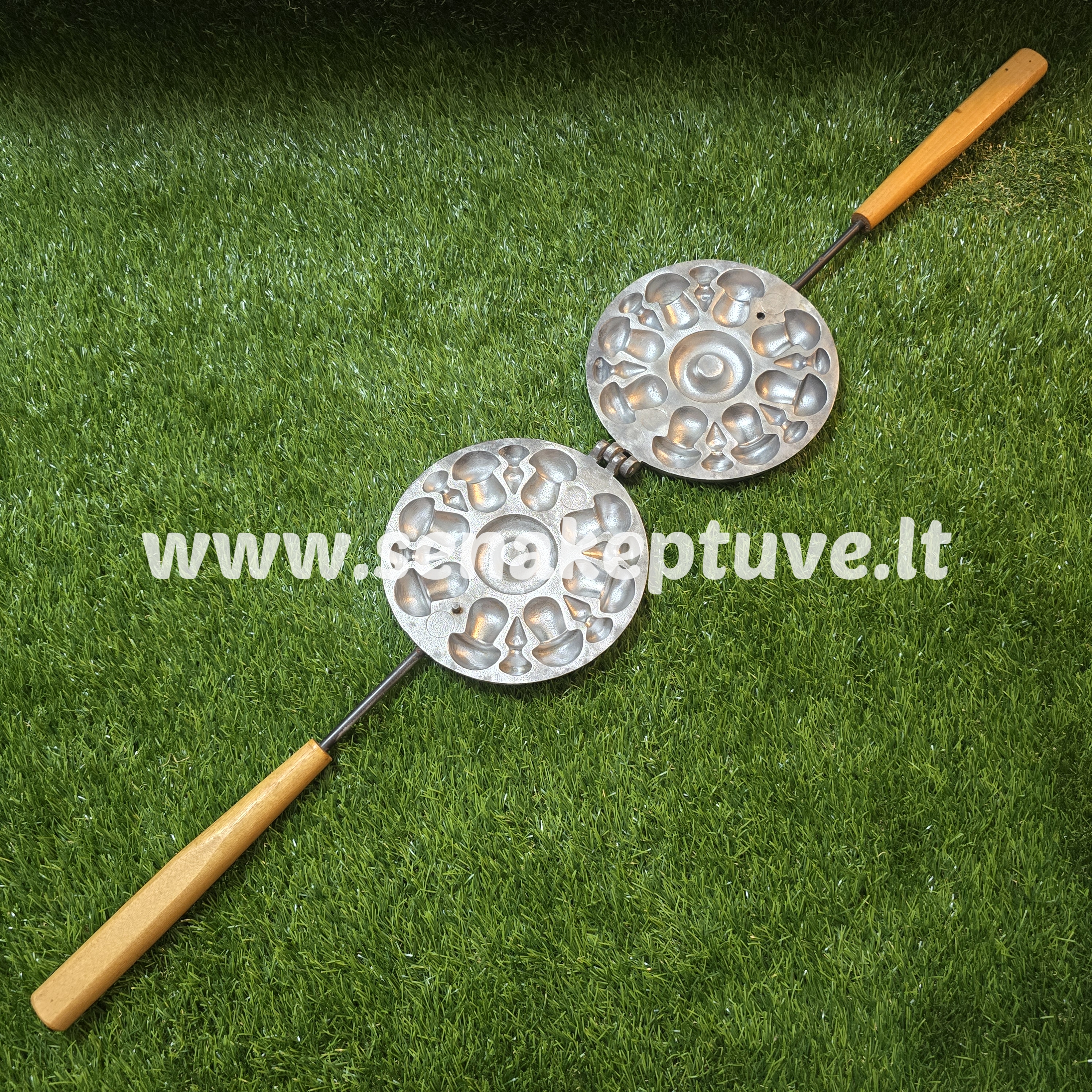 Senovinė grybukų keptuvė