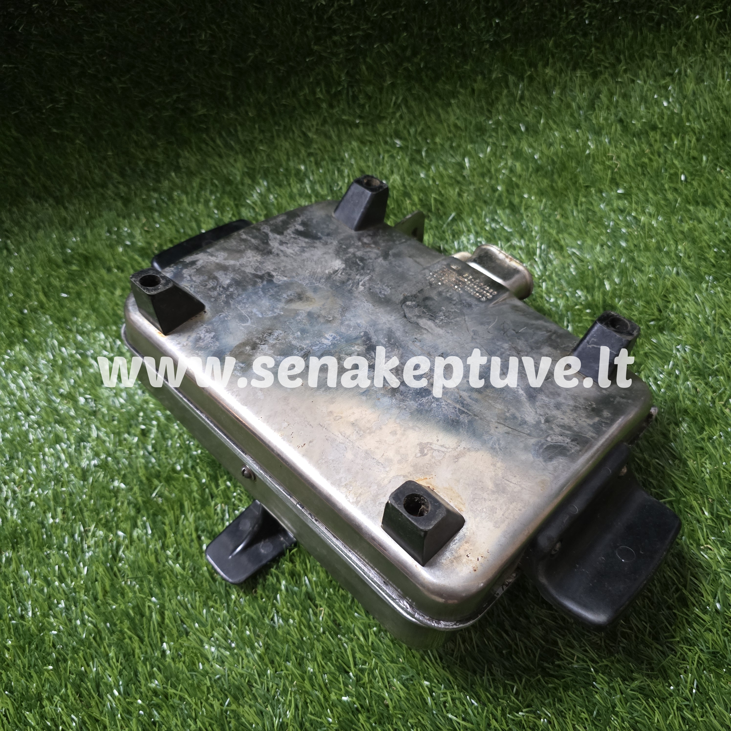 Senovinė elektrinė vaflinė su laidu