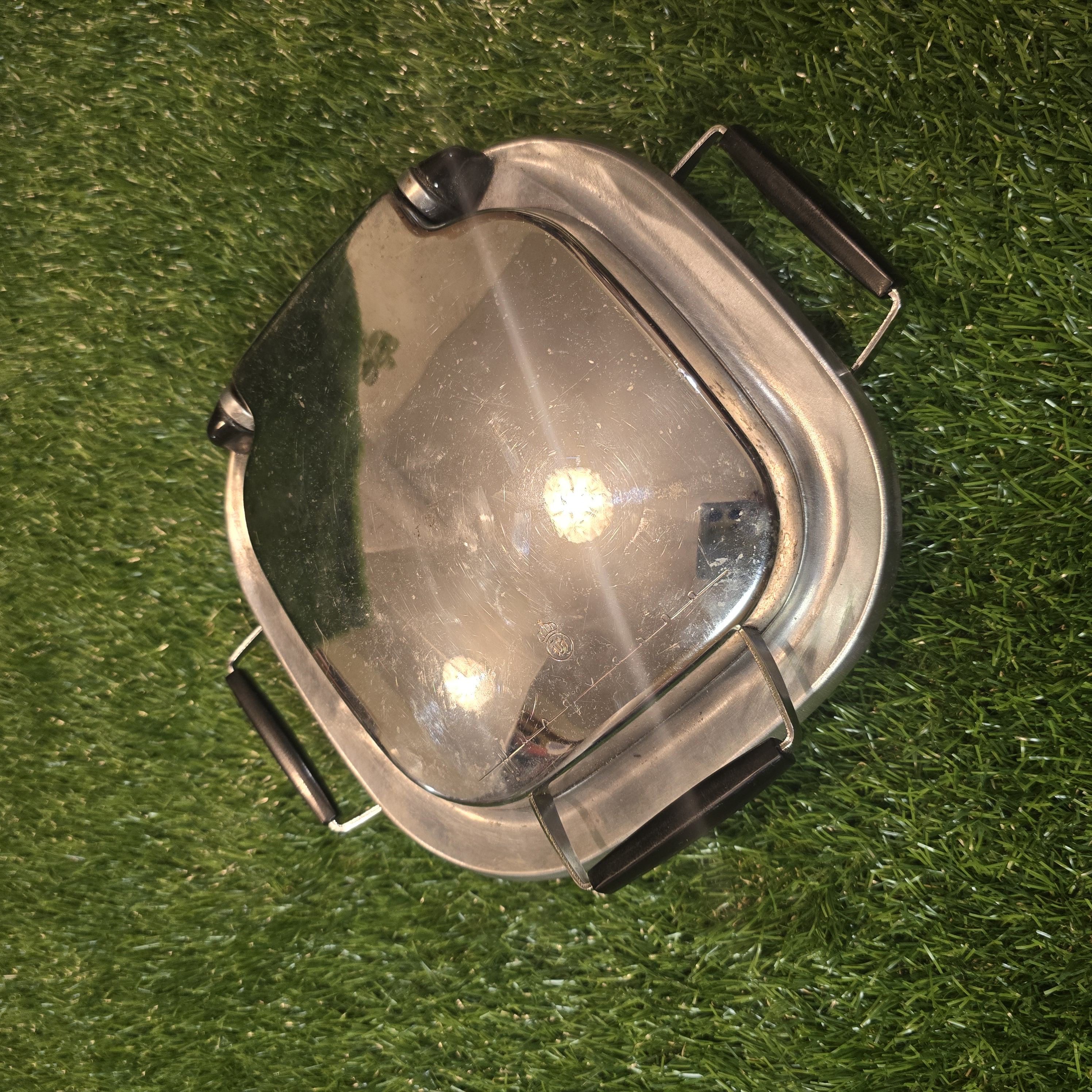 Senovinė elektrinė čirvinių blynų keptuvė Husqvarna su laidu (klijuota 1 kojytė)