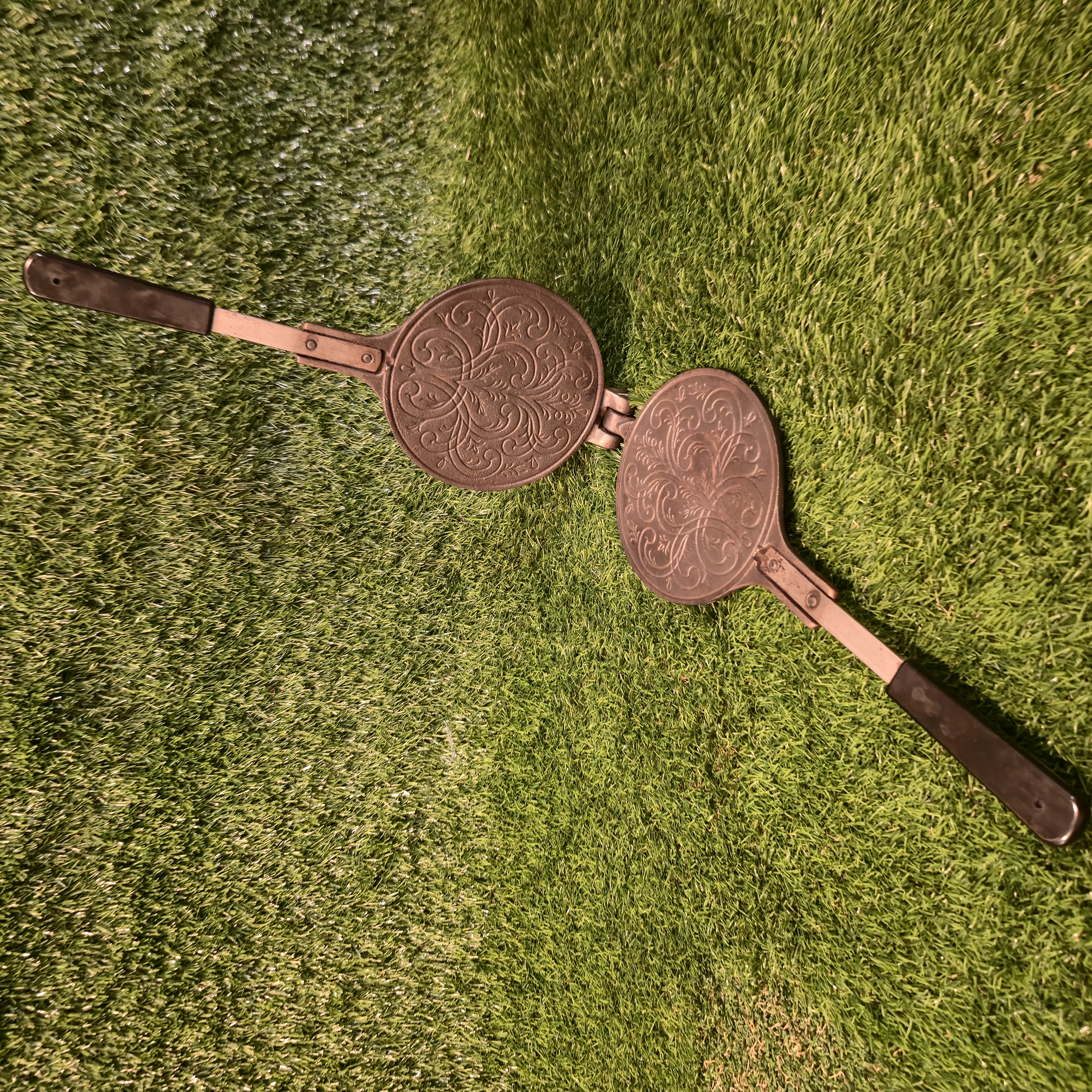 Ketaus plonų vaflių keptuvė