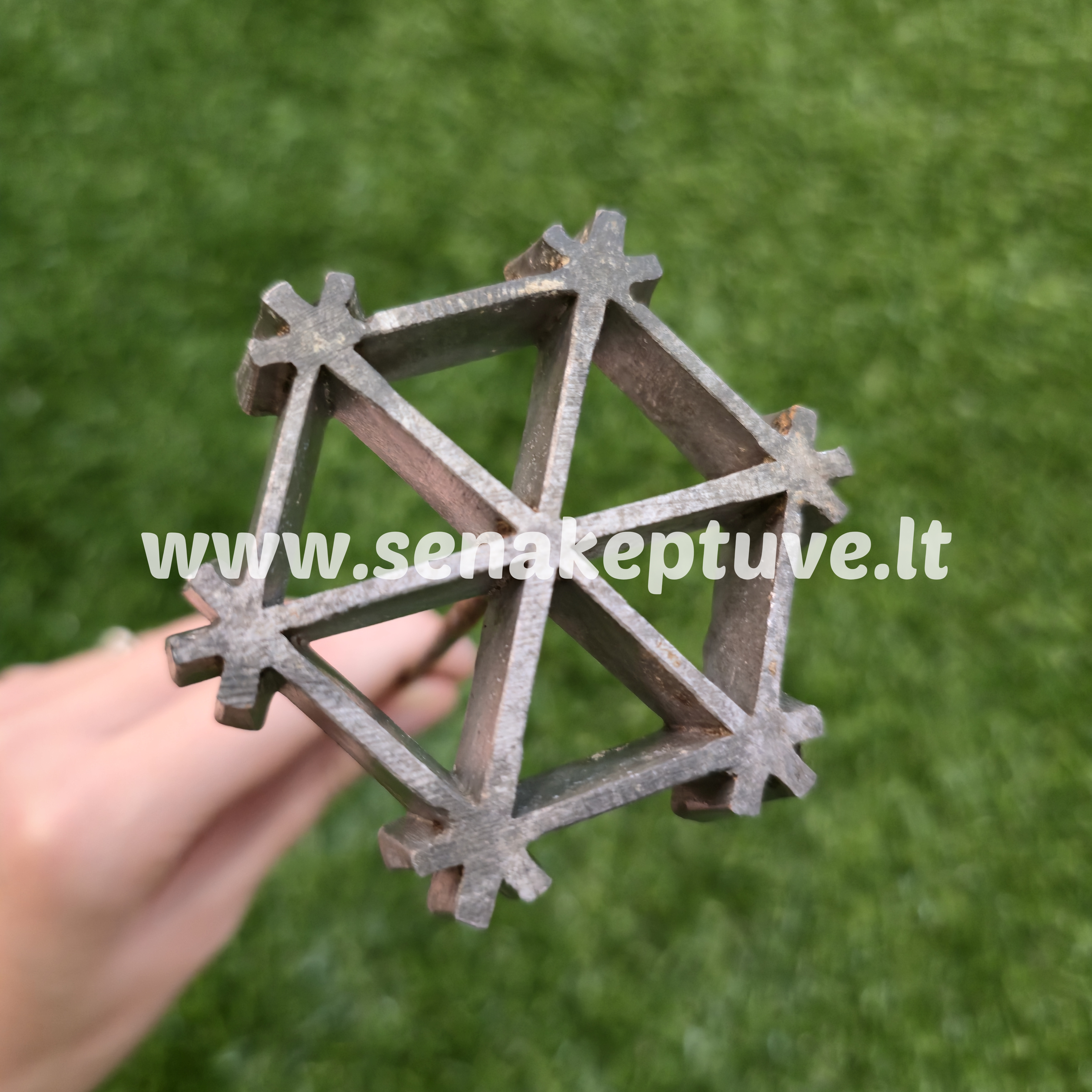 Senovinė žagarėlių formelė su koteliu