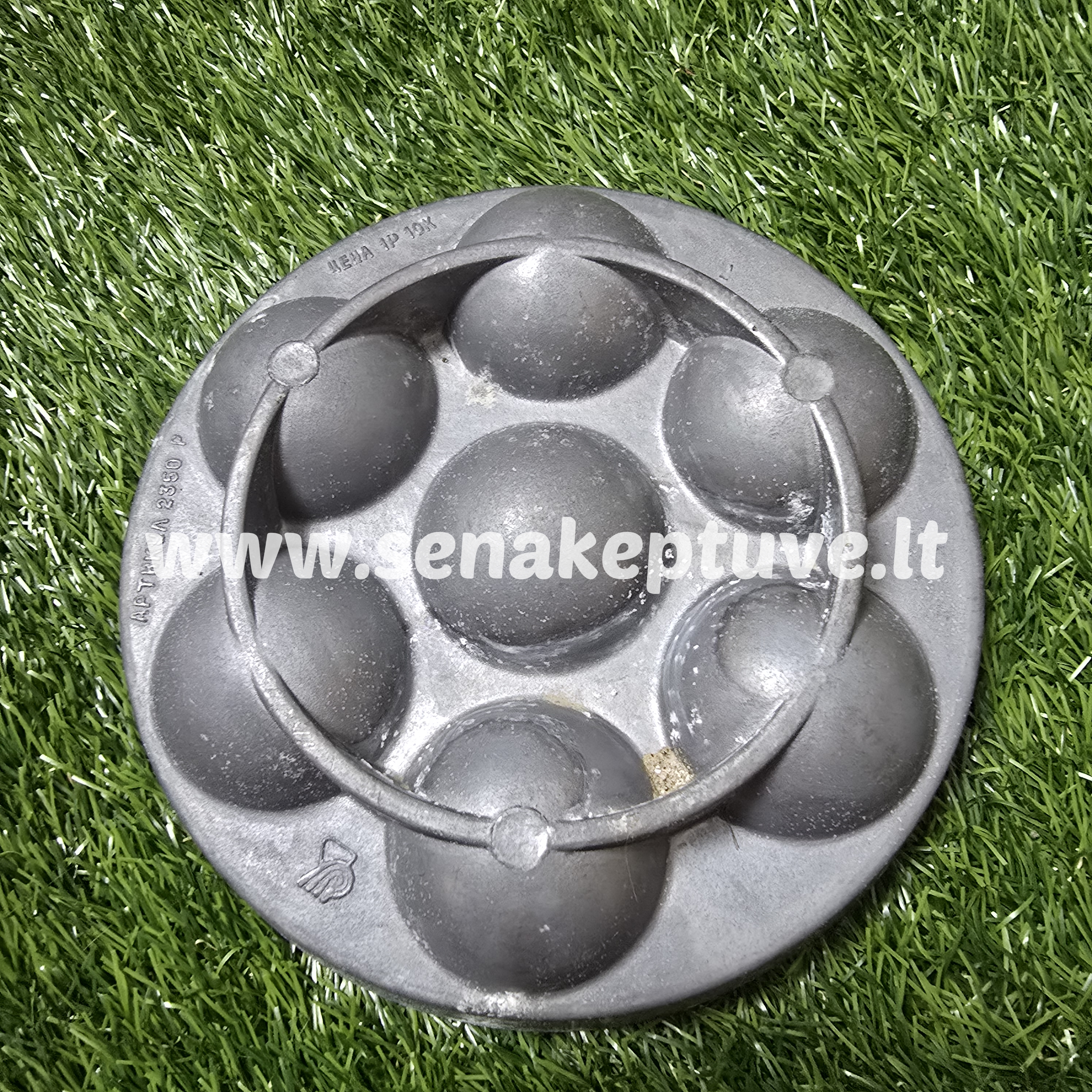 Senovinė spurgų kepimo forma