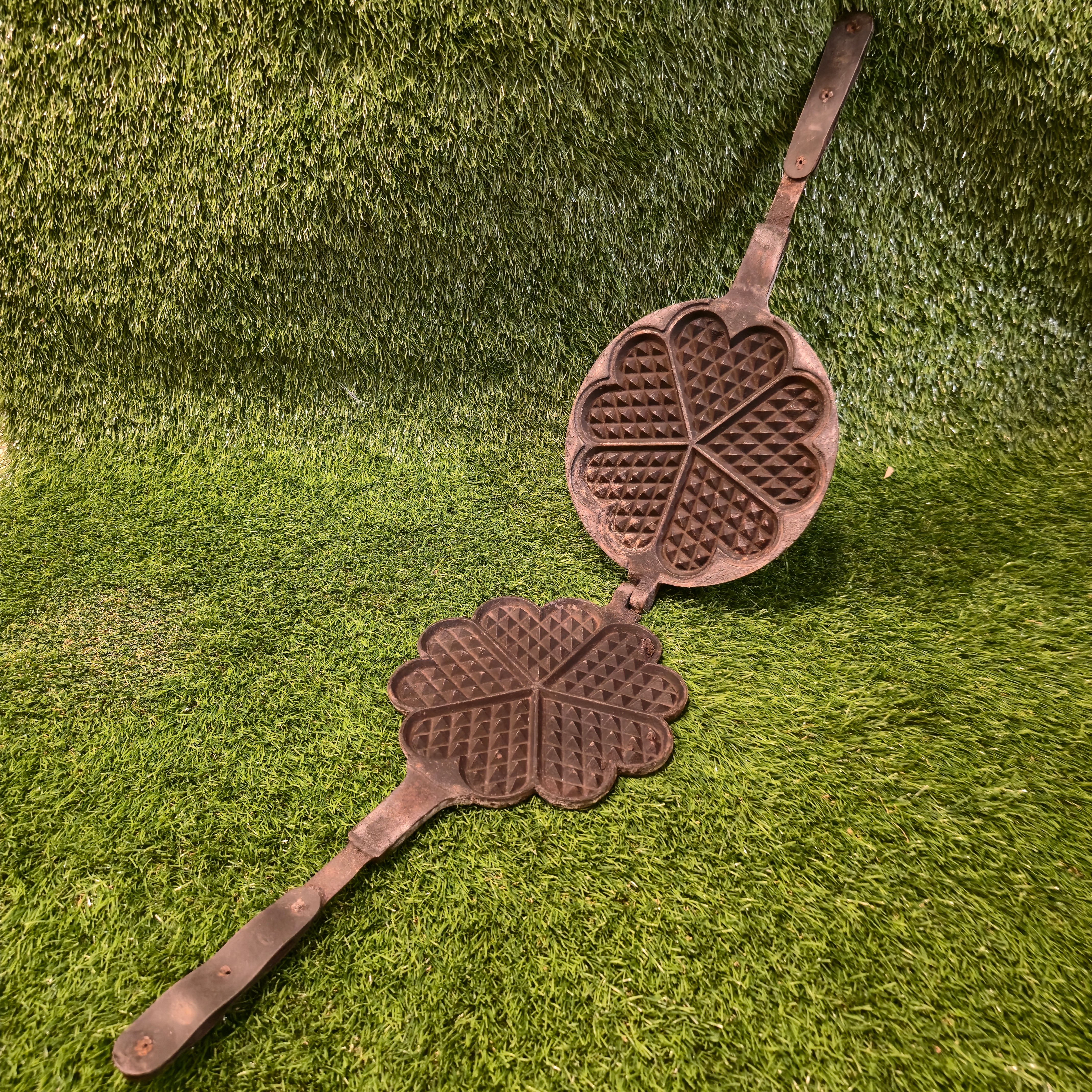 Ketaus čirvinių blynų keptuvė