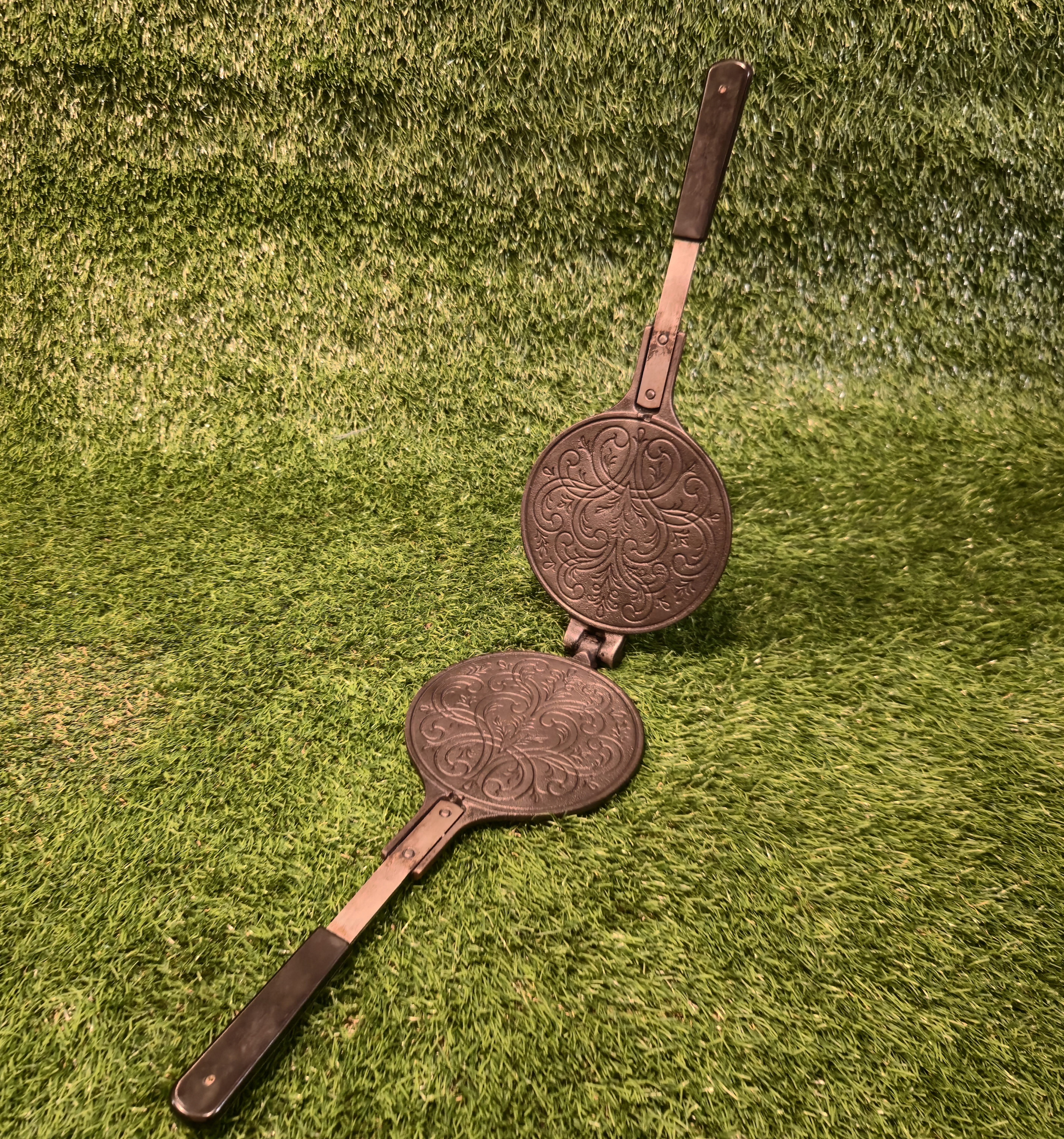 Ketaus plonų vaflių keptuvė