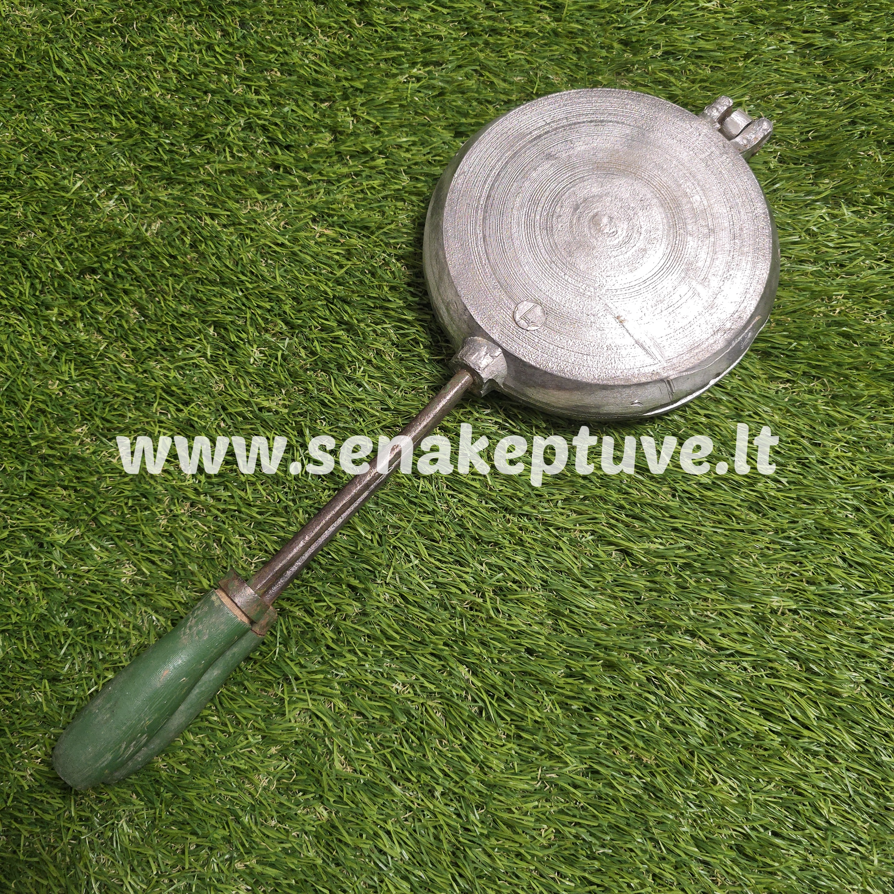 Senovinė asorti (zuikutis, kiaulytė, paukštelis, ožiukas, gaidelis, arkliukas) keptuvė