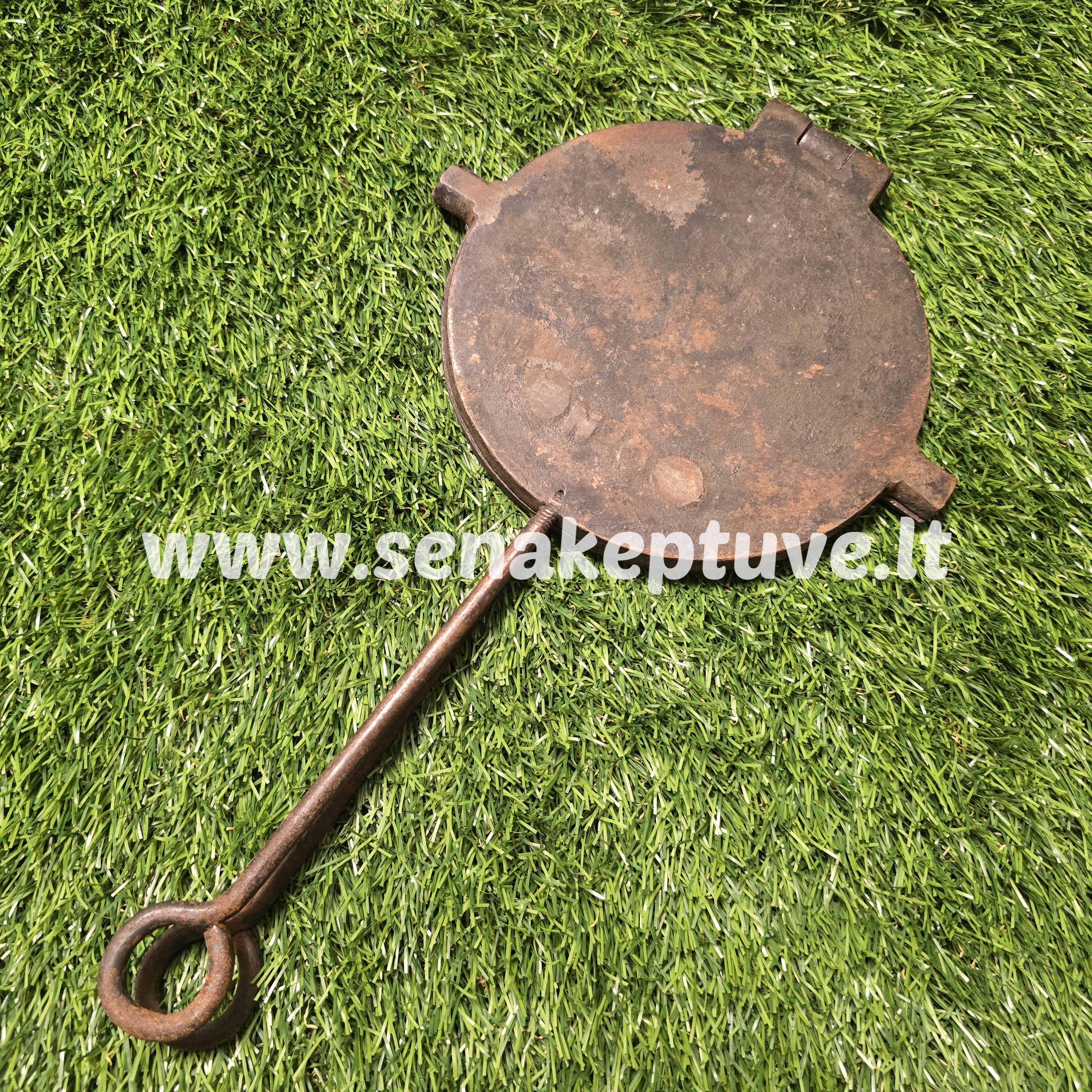 Senovinė ketaus plonų vaflių keptuvė