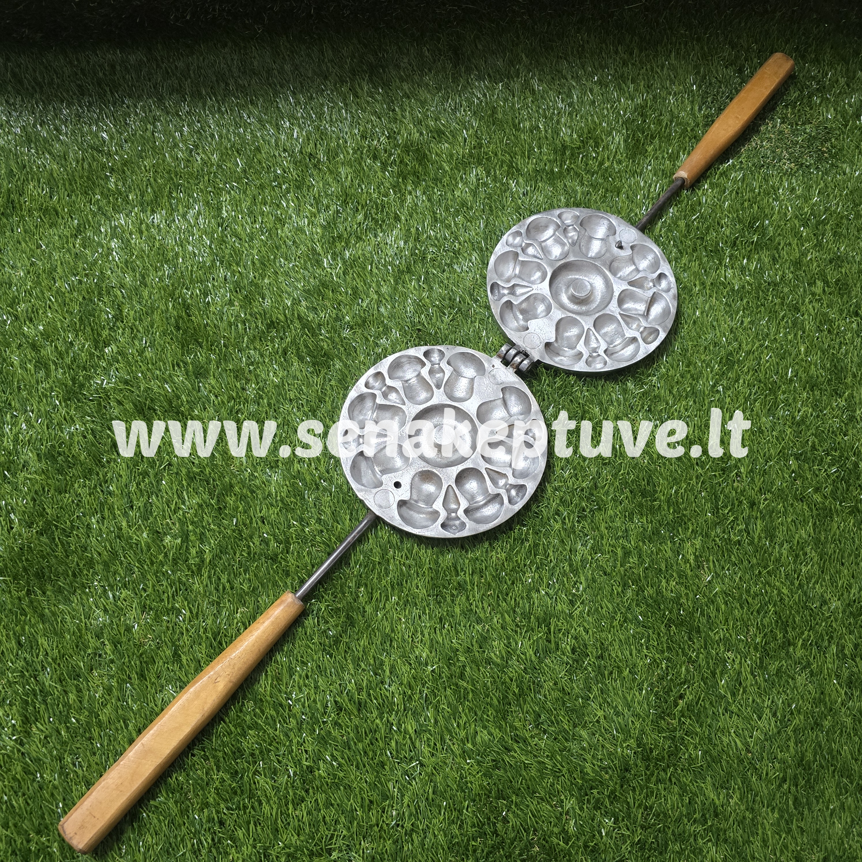 Senovinė grybukų keptuvė