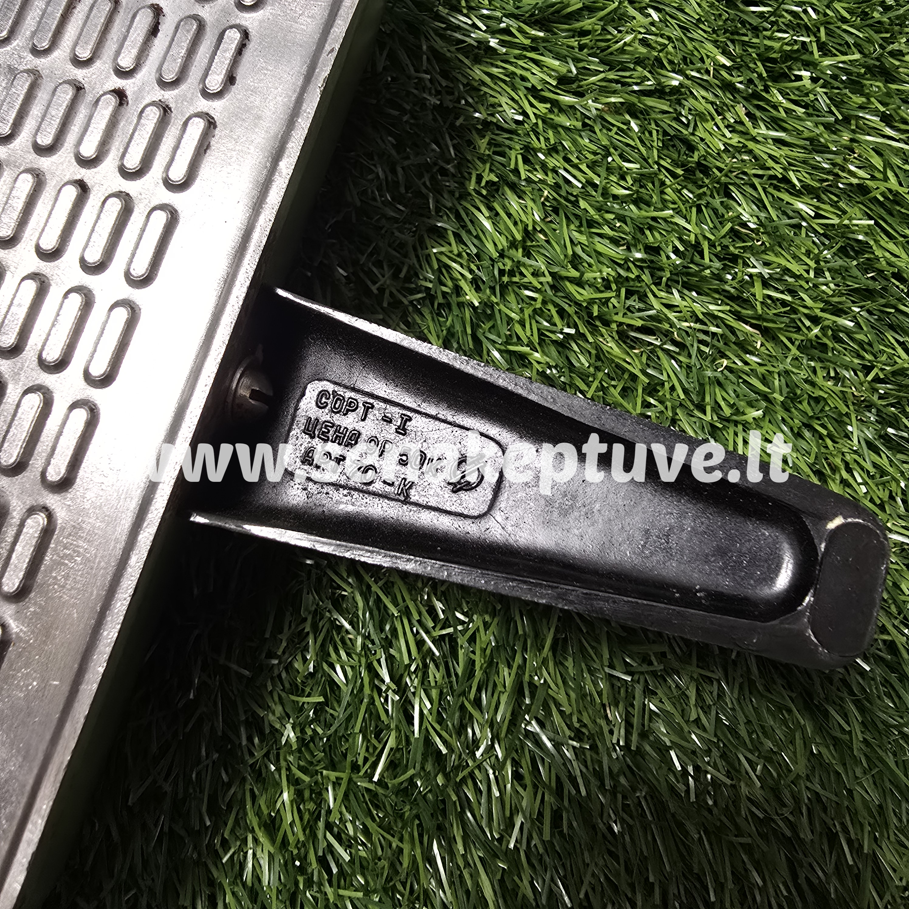 Senovinė elektrinė vaflinė su laidu