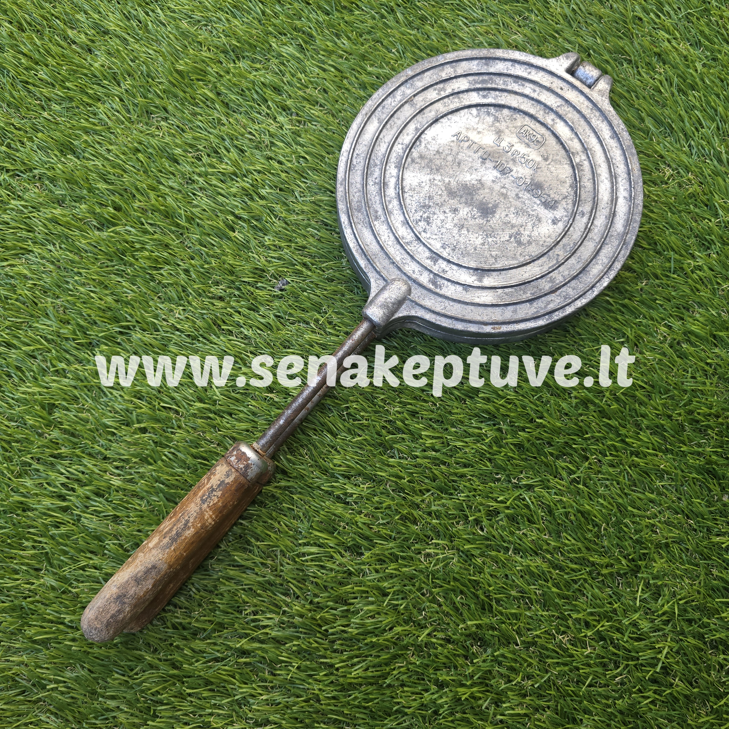 Senovinė blynų keptuvė