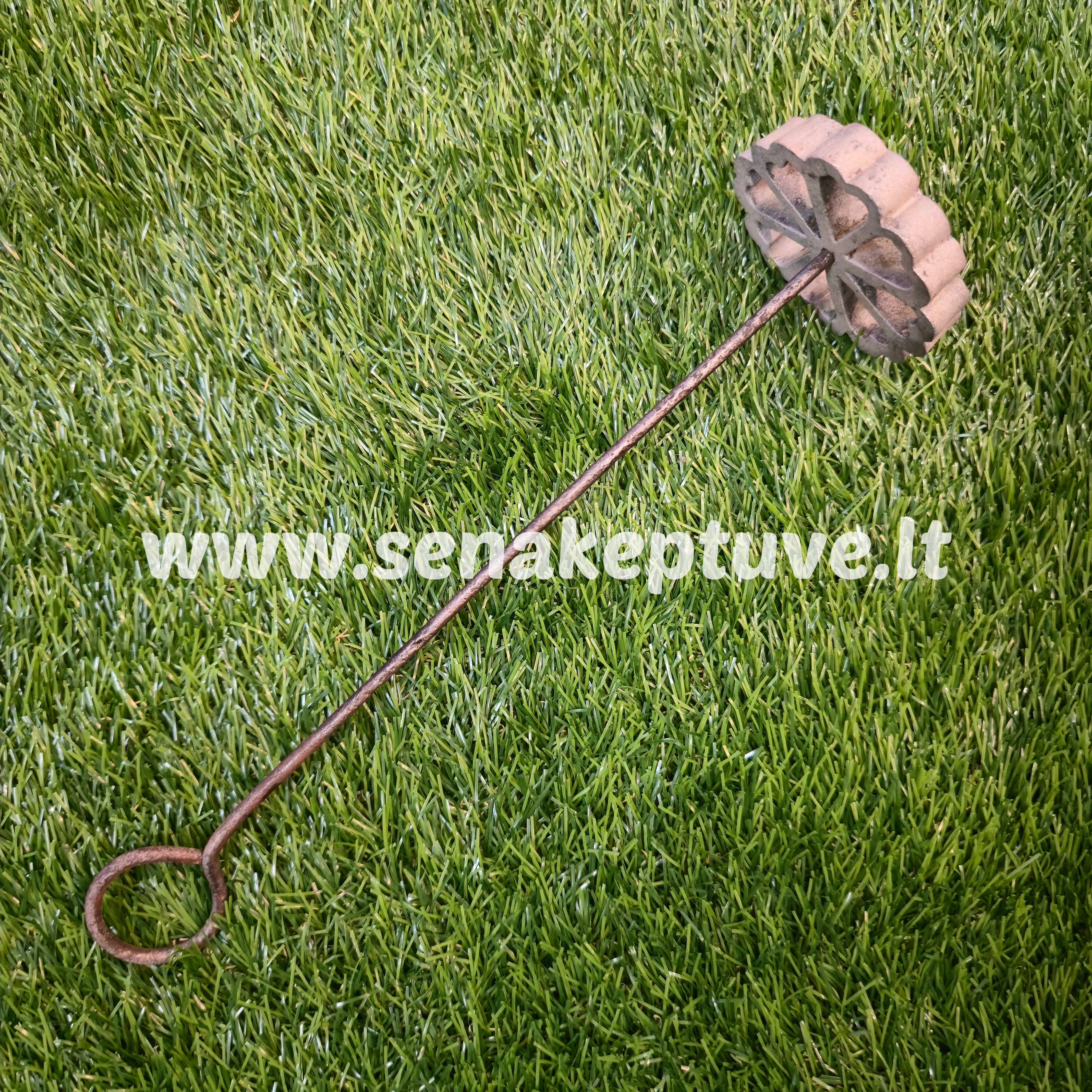 Senovinė žagarėlių formelė su koteliu