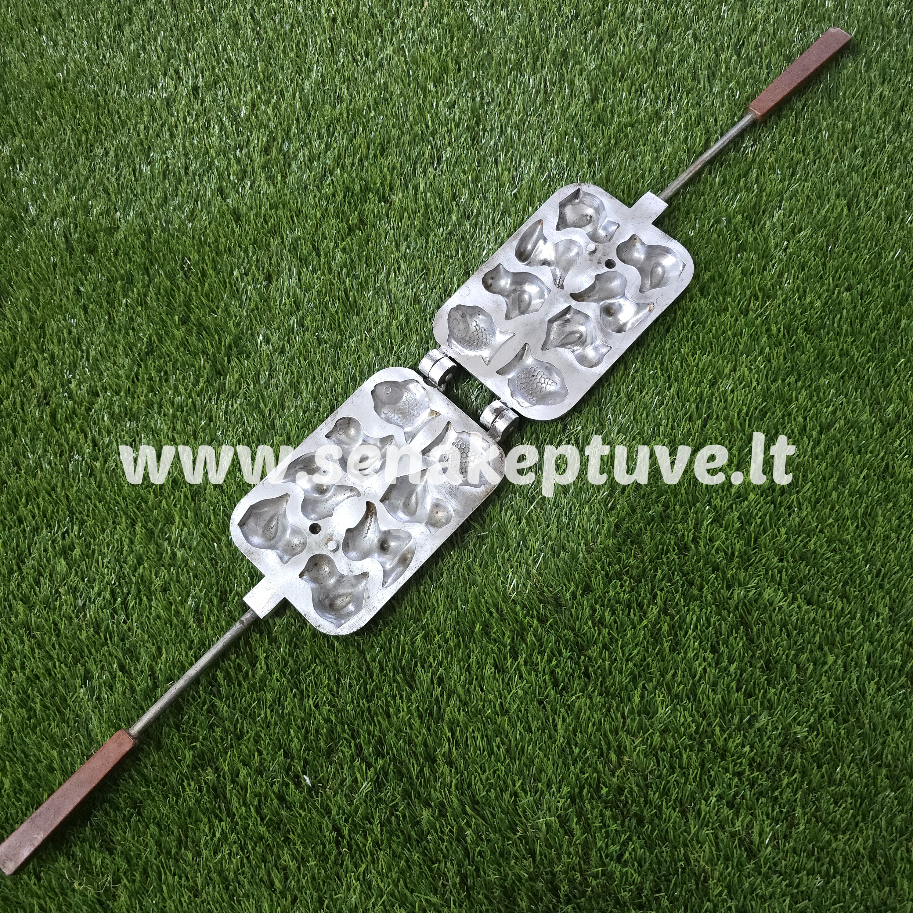 Senovinė asorti (2 paukšteliai, 2 žuvelės, 2 krokodilai ir 2 ruoniai) keptuvė