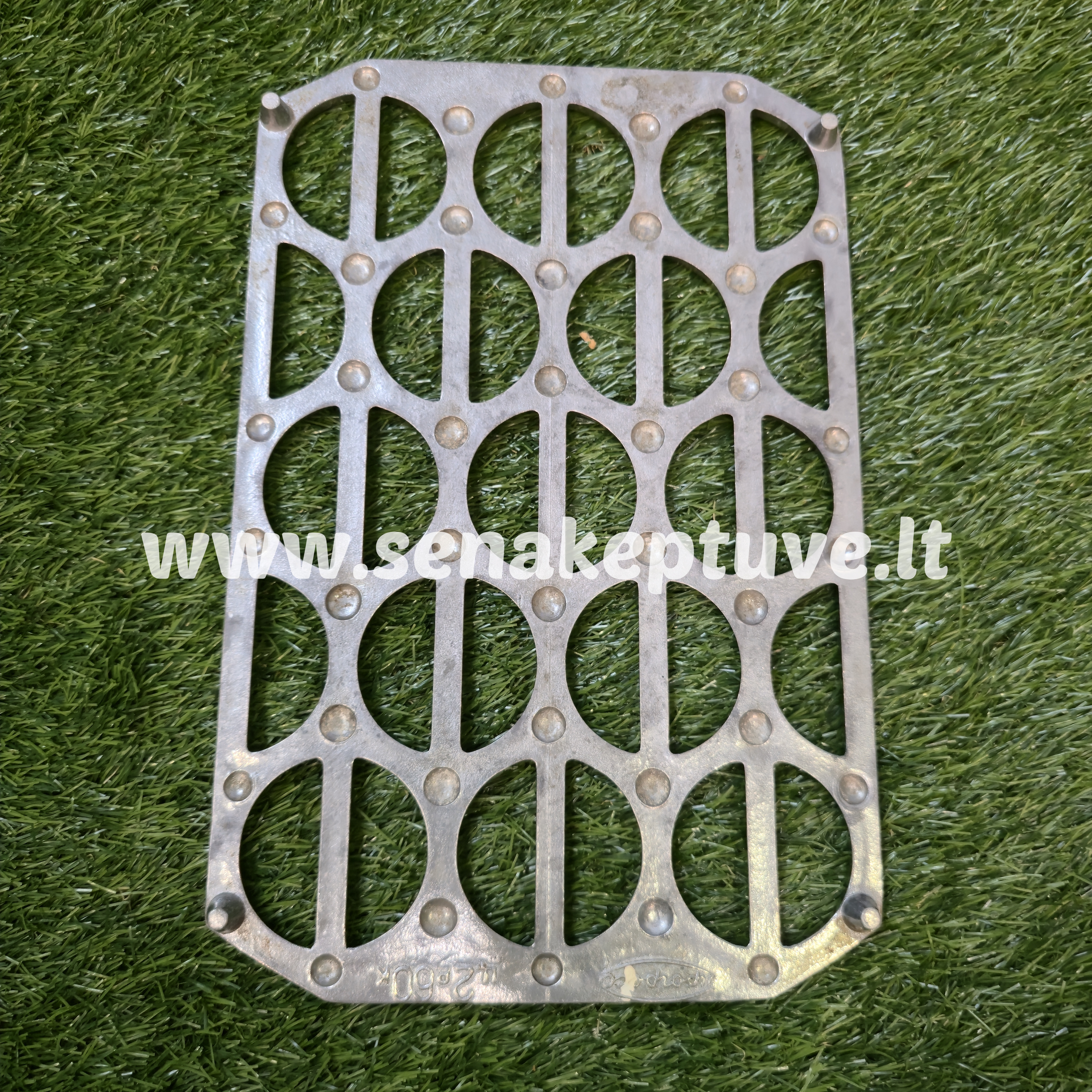 Senovinė koldūnų kepimo forma