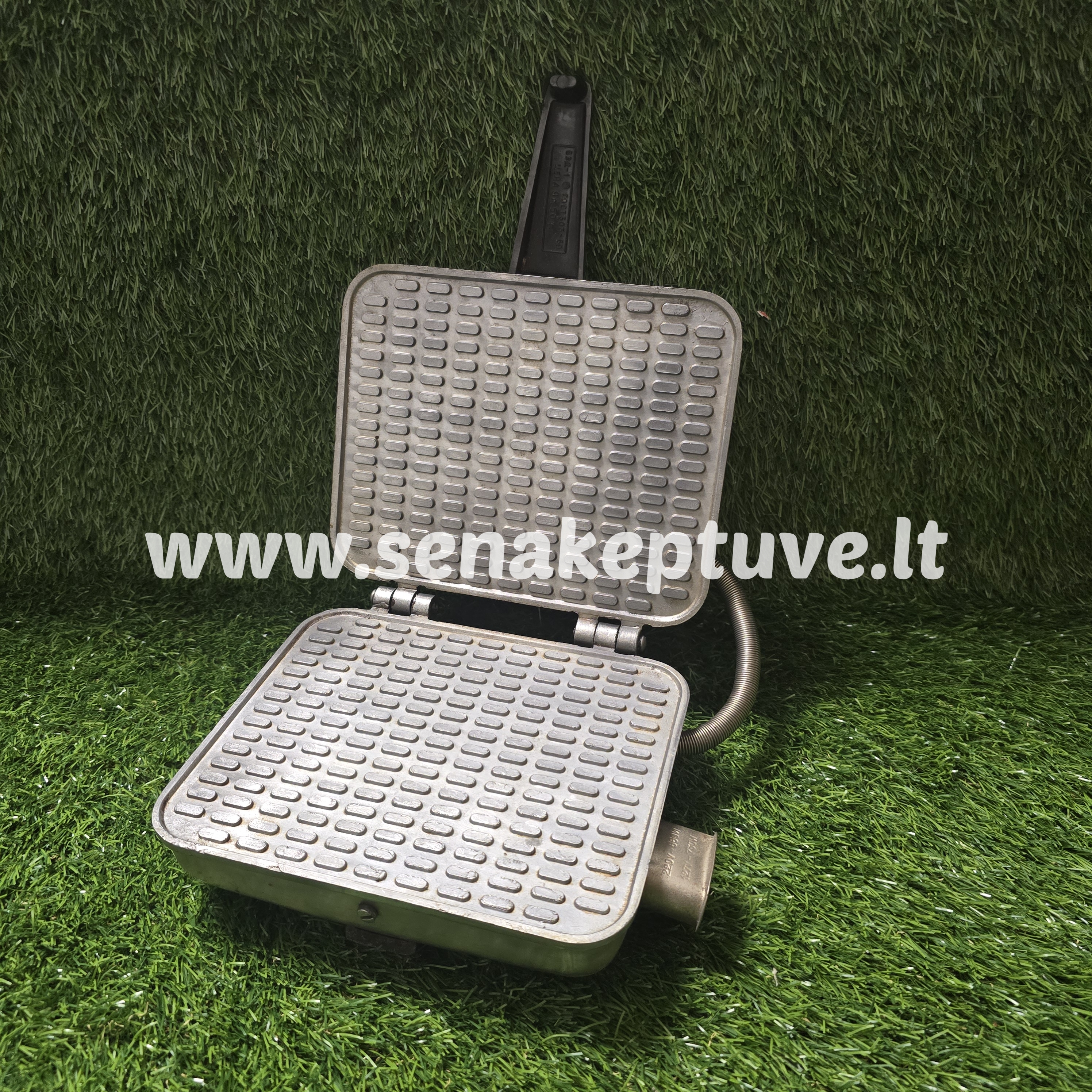 Senovinė elektrinė vaflinė su laidu (nėra apatinės rankenos)