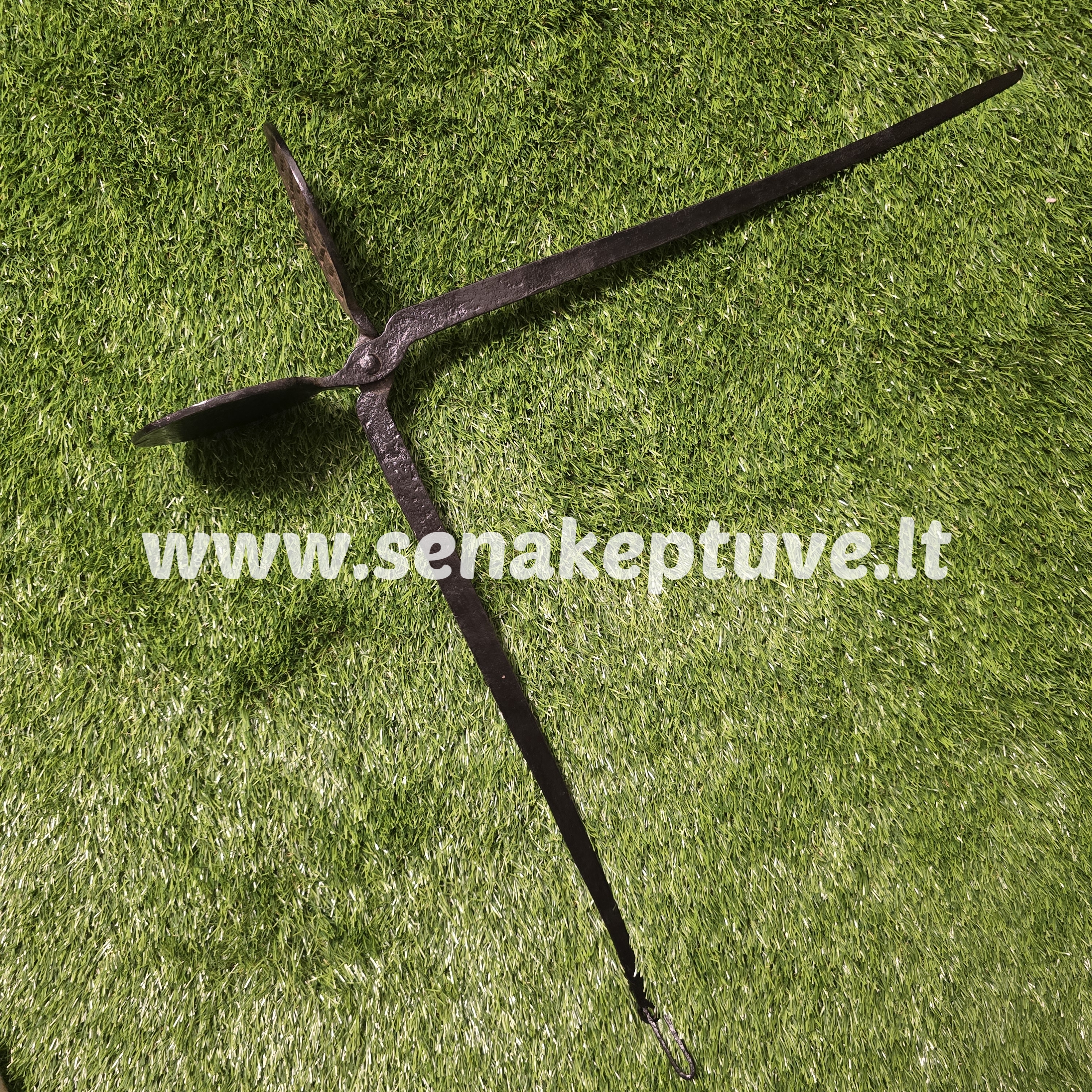 Senovinė ketaus plonų vaflių keptuvė