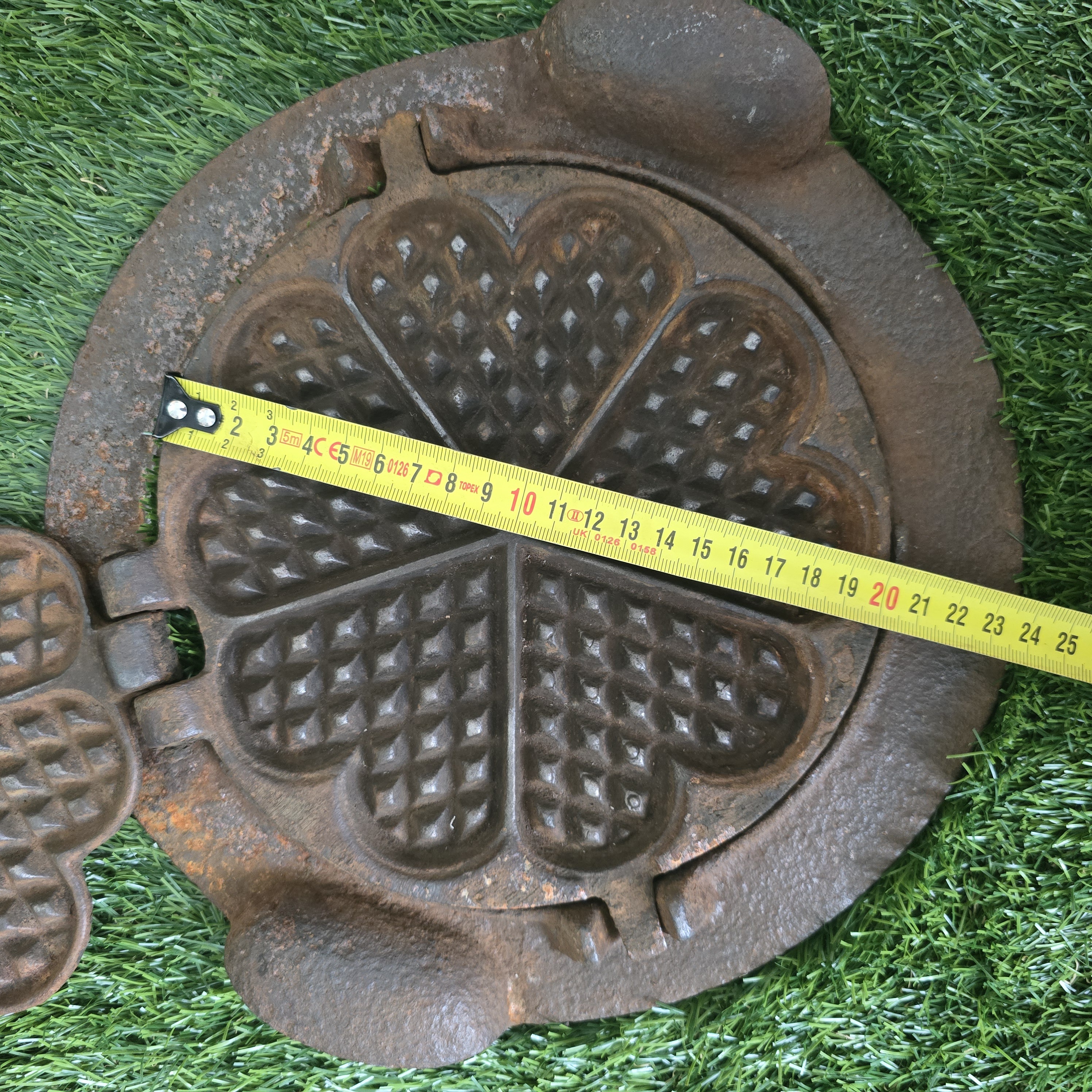 Senovinė vartoma čirvinių blynų keptuvė su rinkėmis