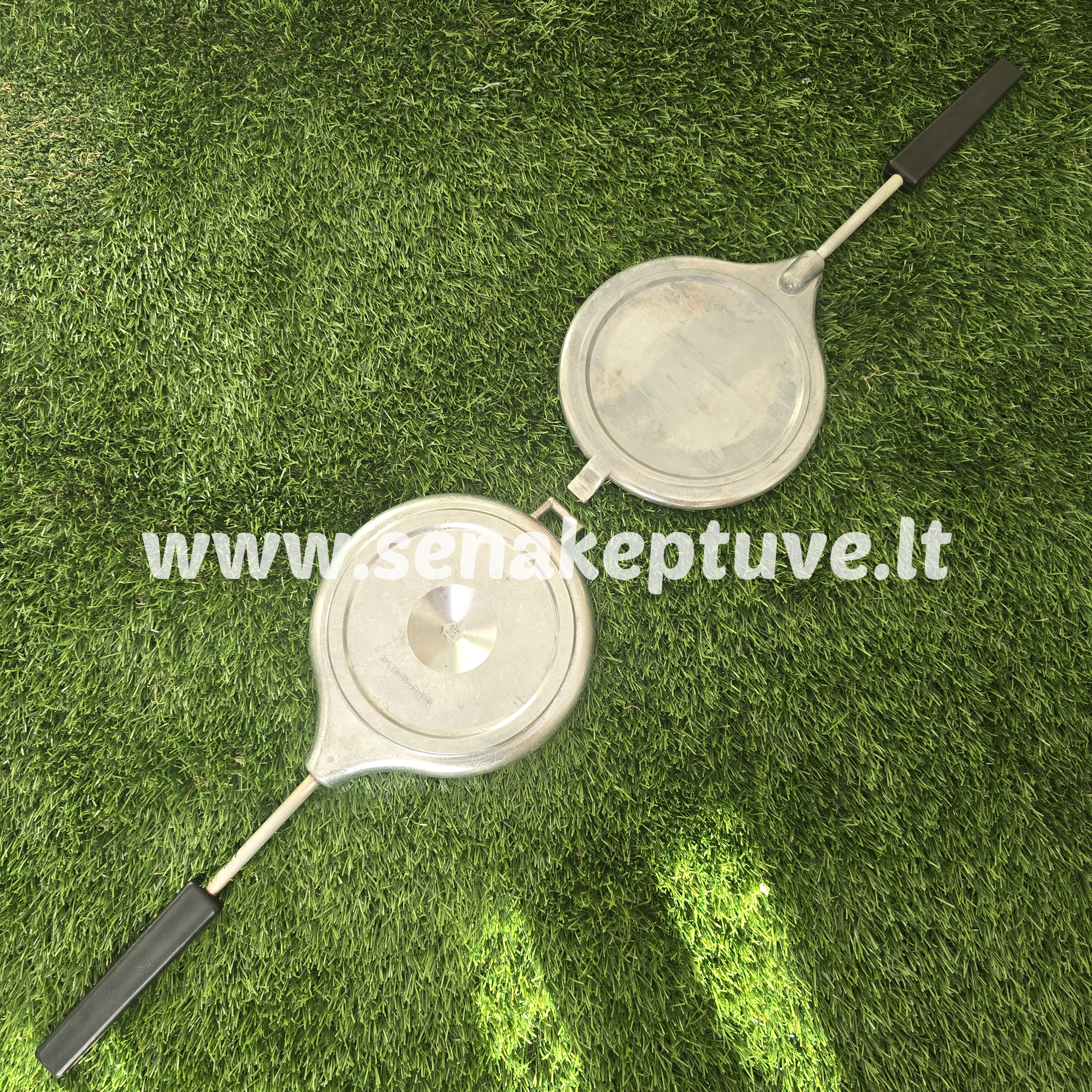 Senovinė asorti (3 grybukai, 4 kankorėžiai, 4 riešutėliai, 3 kriauklės) keptuvė