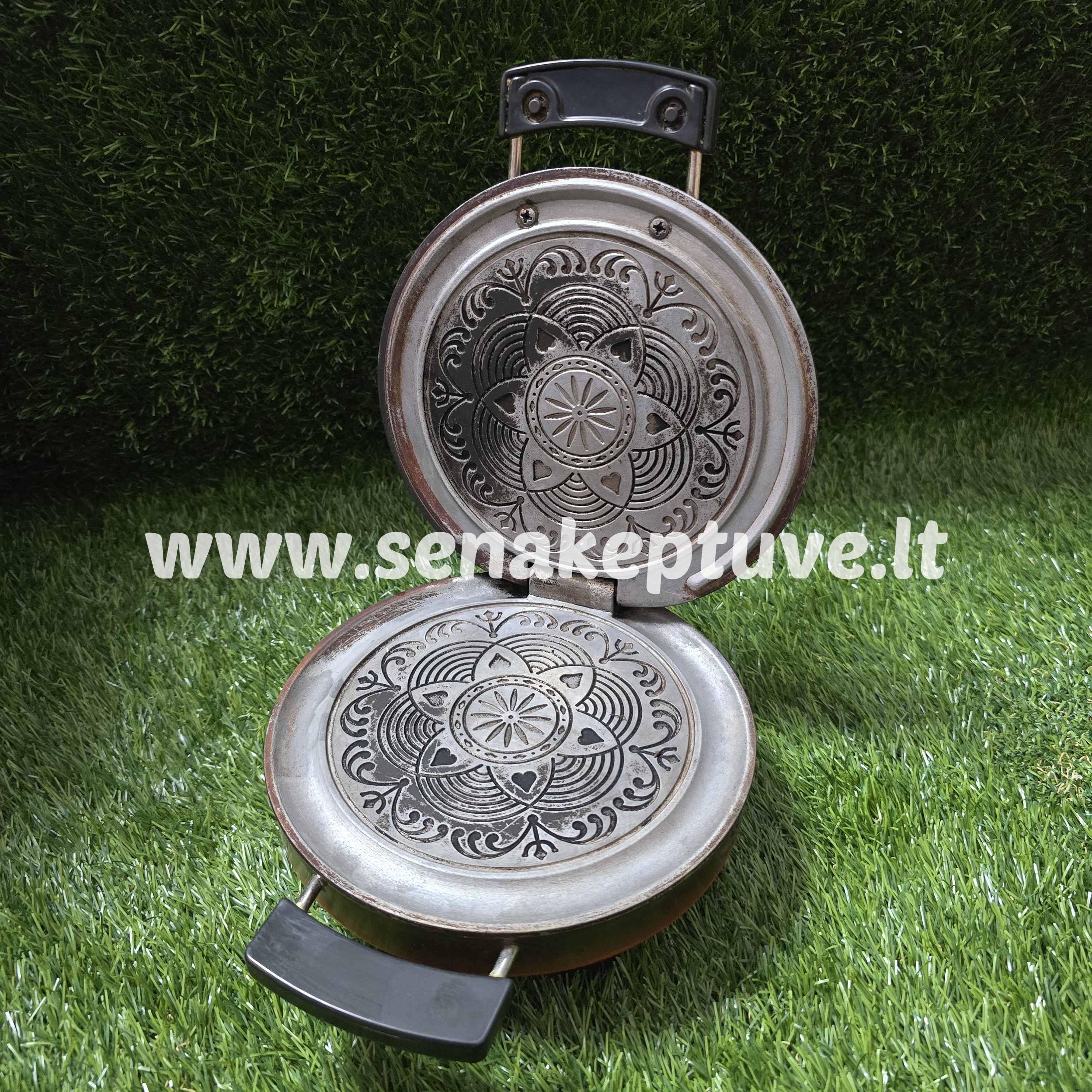 Norvegiška senovinė elektrinė vaflinė su laidu ir 8 originaliais receptais.